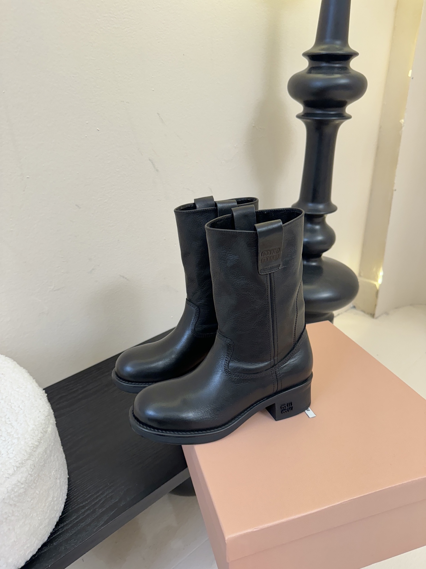 Miumiu谬谬朋克风秋冬机车造型长靴松弛感限量走秀款一双封神复古骑士靴切尔西短靴🤩怎么穿都好看今夏时髦