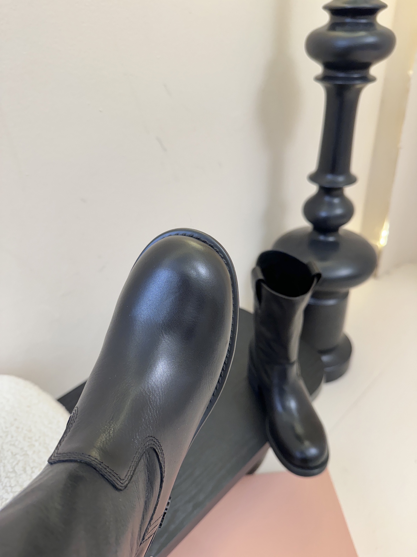 Miumiu谬谬朋克风秋冬机车造型长靴松弛感限量走秀款一双封神复古骑士靴切尔西短靴🤩怎么穿都好看今夏时髦