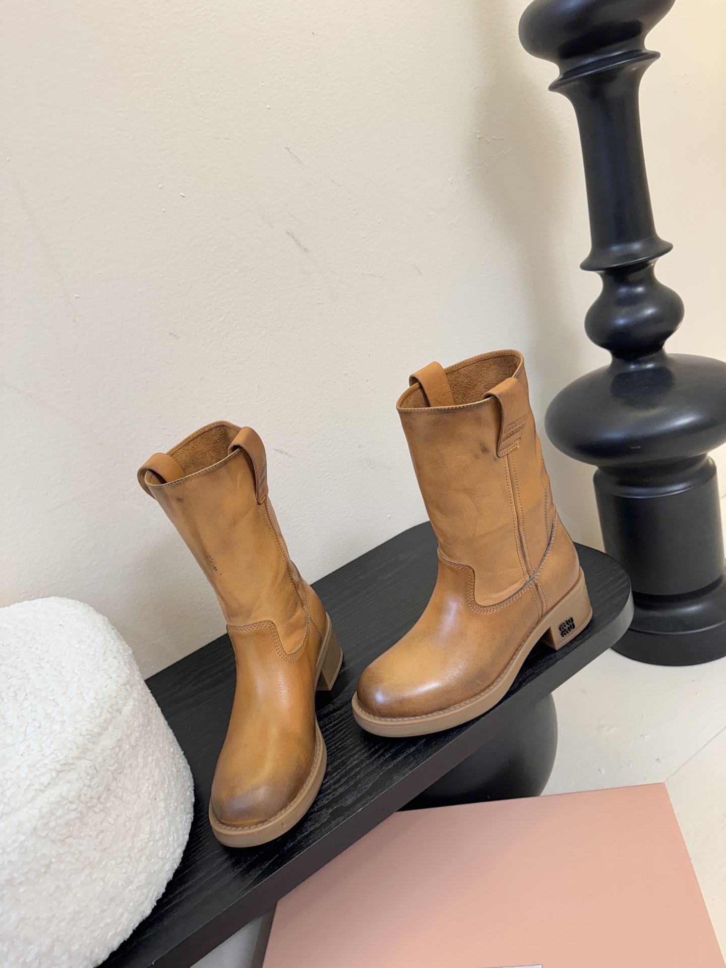 Miumiu谬谬朋克风秋冬机车造型长靴松弛感限量走秀款一双封神复古骑士靴切尔西短靴🤩怎么穿都好看今夏时髦