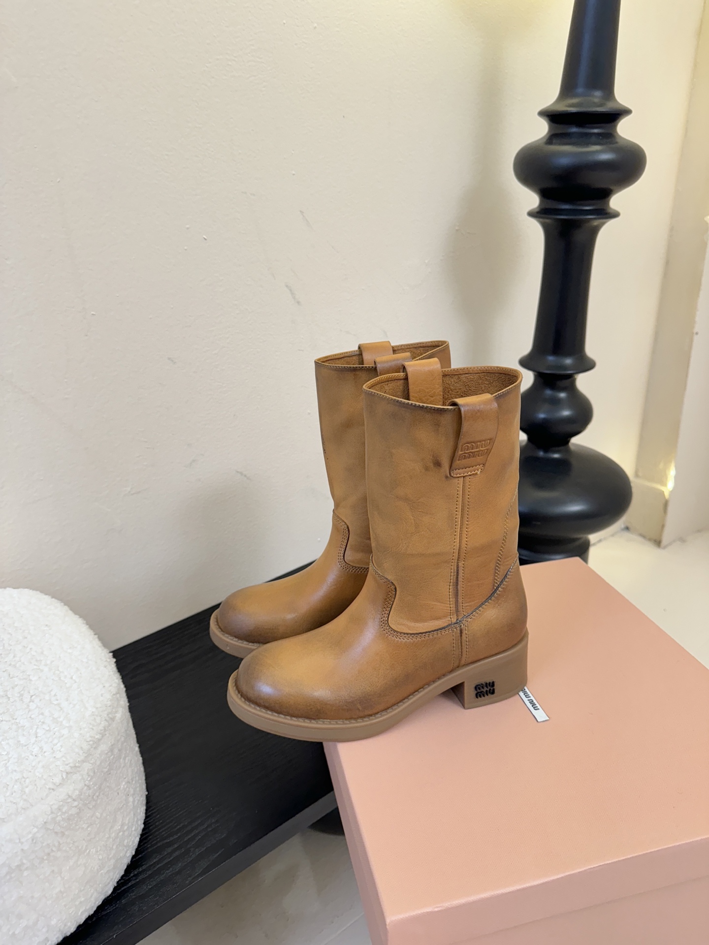 Miumiu谬谬朋克风秋冬机车造型长靴松弛感限量走秀款一双封神复古骑士靴切尔西短靴🤩怎么穿都好看今夏时髦