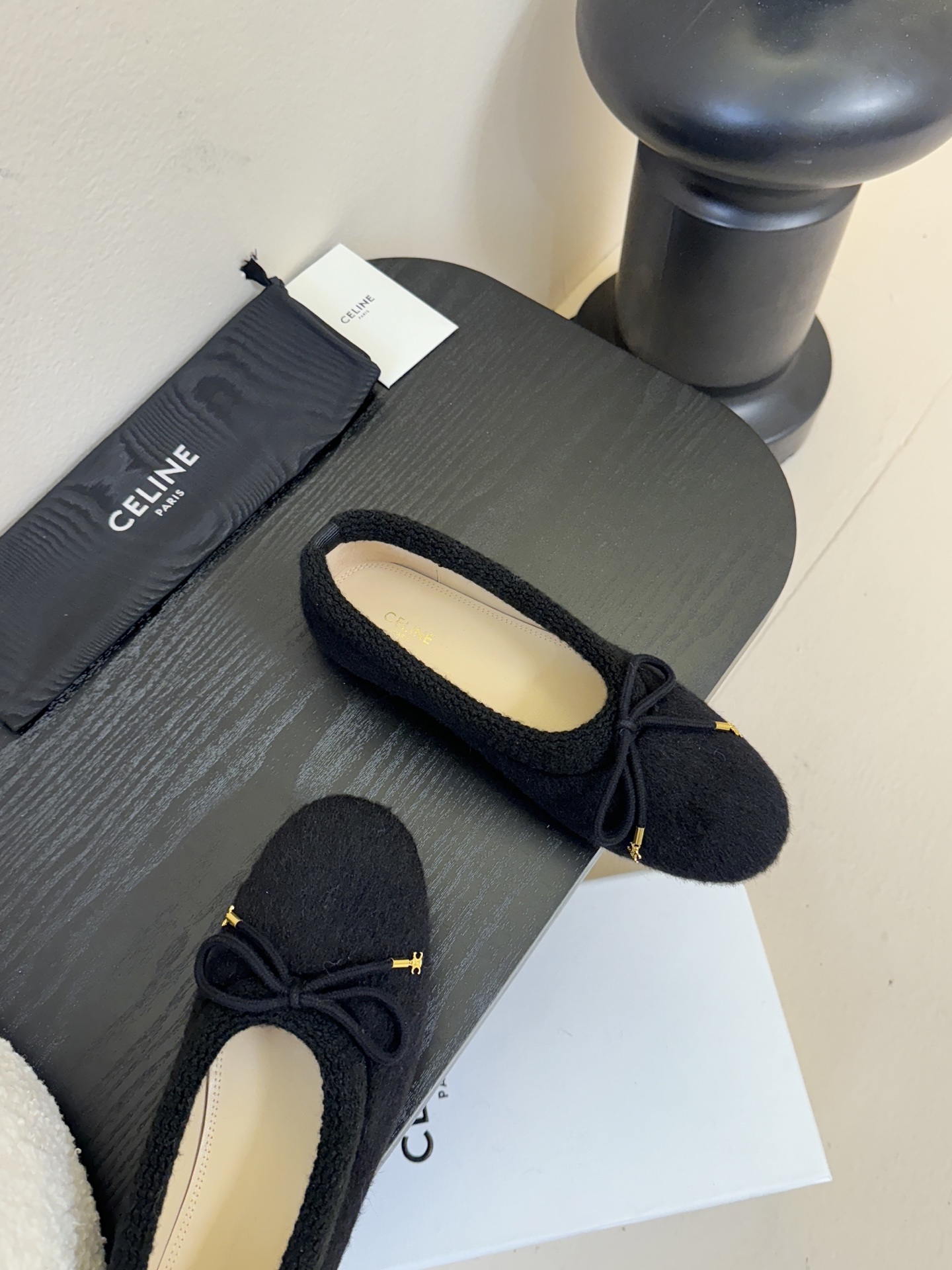 CELINE*赛琳F018 2025ss新款玛丽珍平底乐福鞋单鞋网红爆款来袭！各大网红抢先体验、Celi