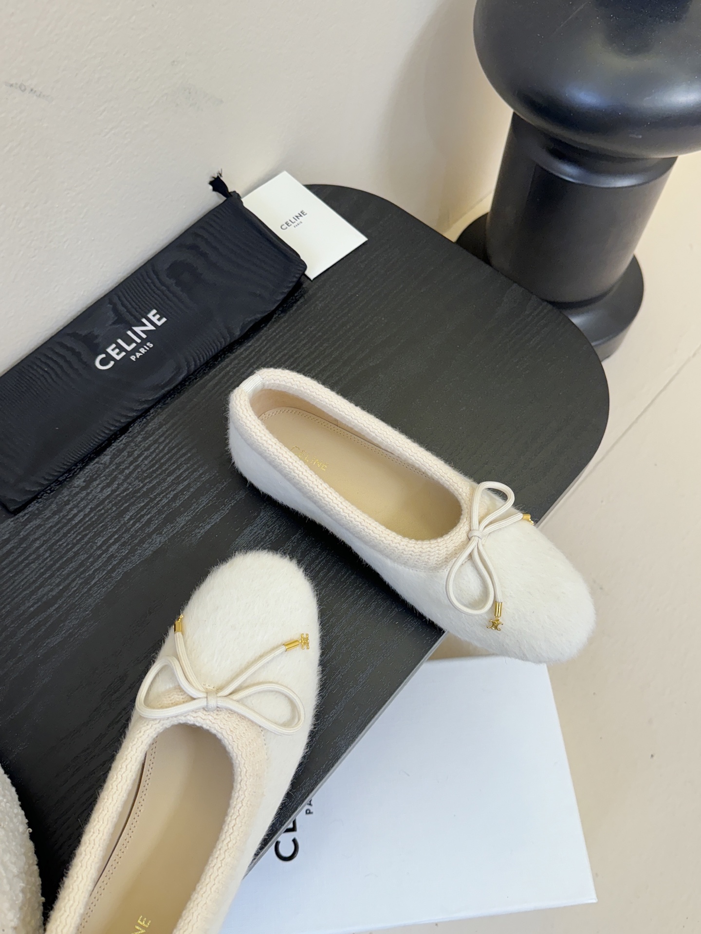 CELINE*赛琳F018 2025ss新款玛丽珍平底乐福鞋单鞋网红爆款来袭！各大网红抢先体验、Celi