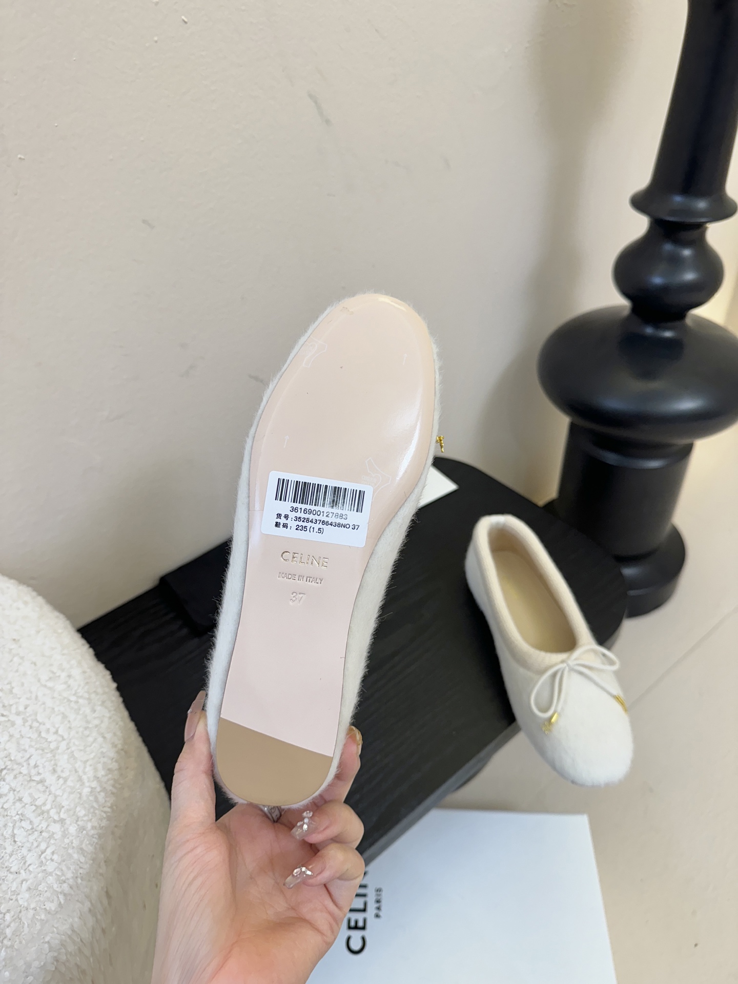 CELINE*赛琳F018 2025ss新款玛丽珍平底乐福鞋单鞋网红爆款来袭！各大网红抢先体验、Celi