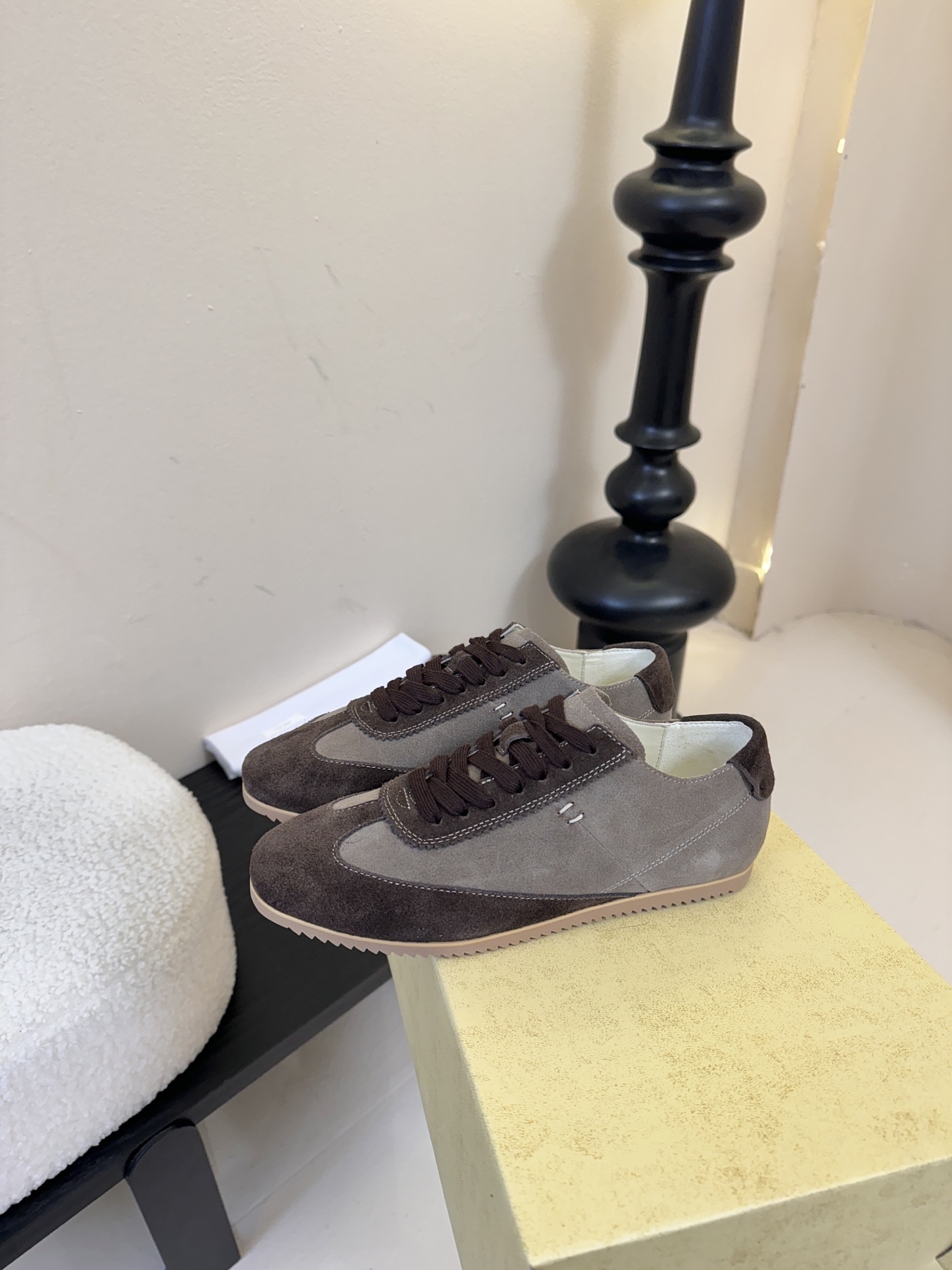 小众潮牌🔥The ro*26春夏新款极简主义拼色系带休闲鞋阿甘德训鞋！这款低帮运动鞋是打造极简主义休闲夏