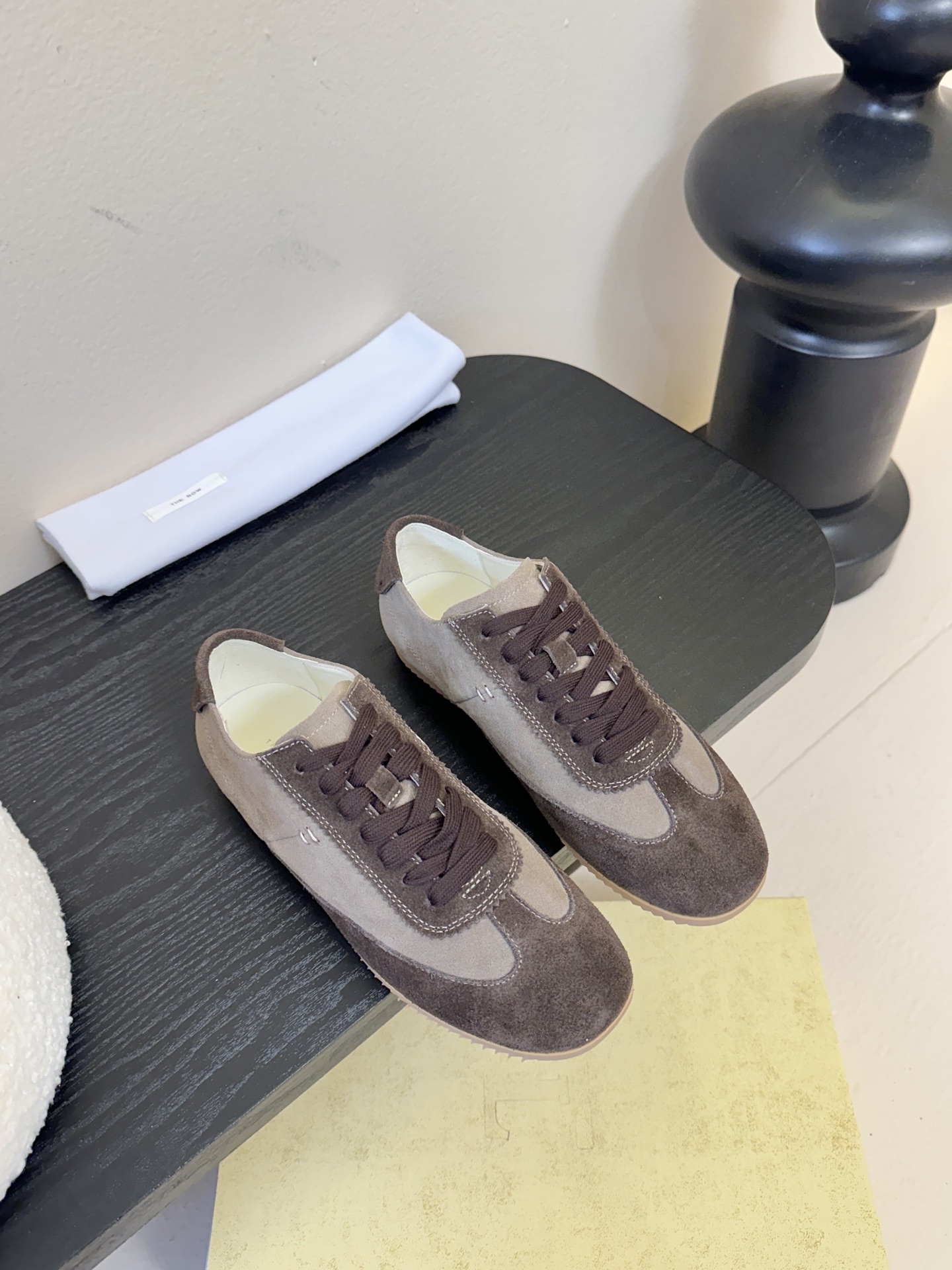 小众潮牌🔥The ro*26春夏新款极简主义拼色系带休闲鞋阿甘德训鞋！这款低帮运动鞋是打造极简主义休闲夏