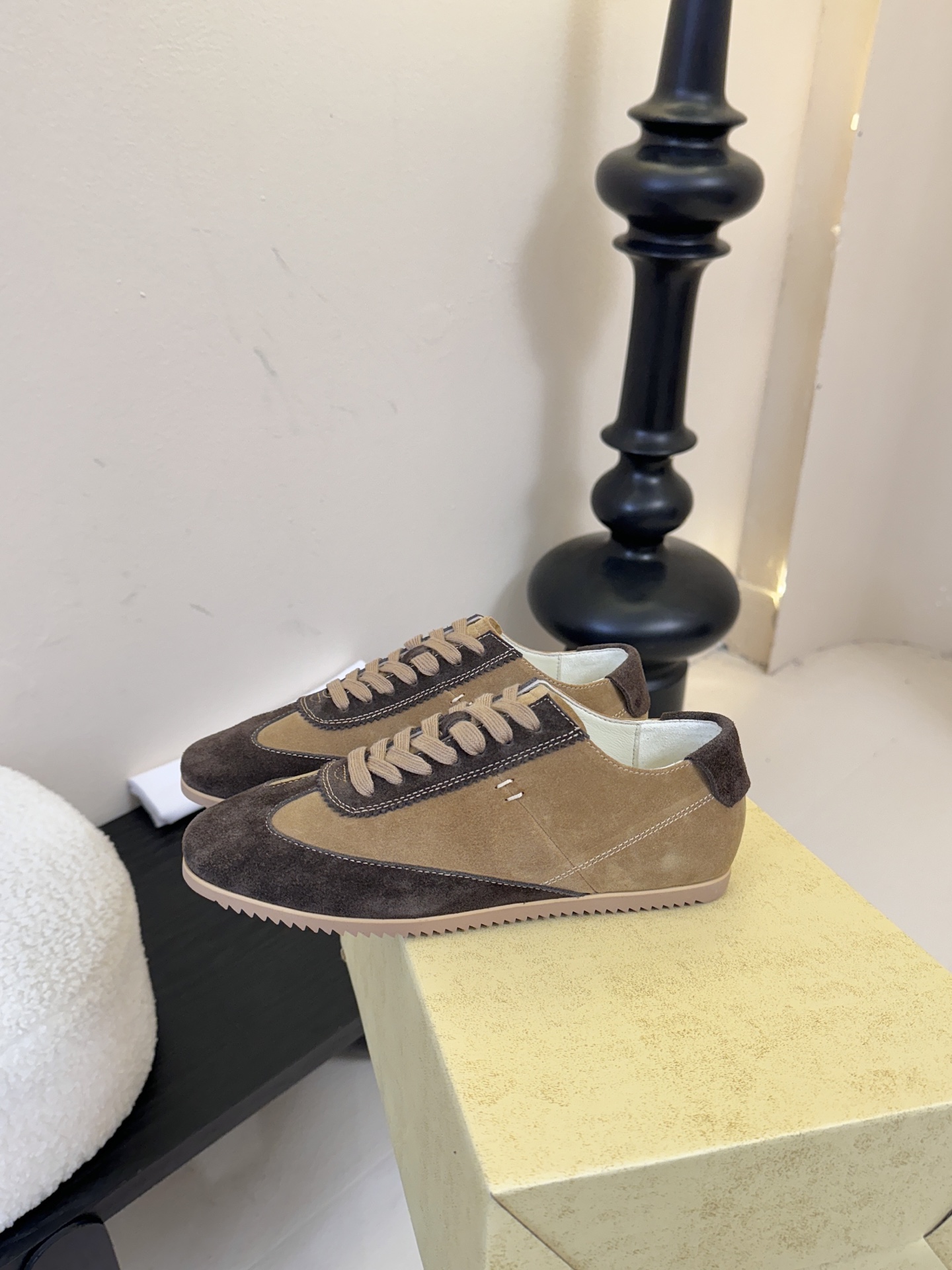 小众潮牌🔥The ro*26春夏新款极简主义拼色系带休闲鞋阿甘德训鞋！这款低帮运动鞋是打造极简主义休闲夏