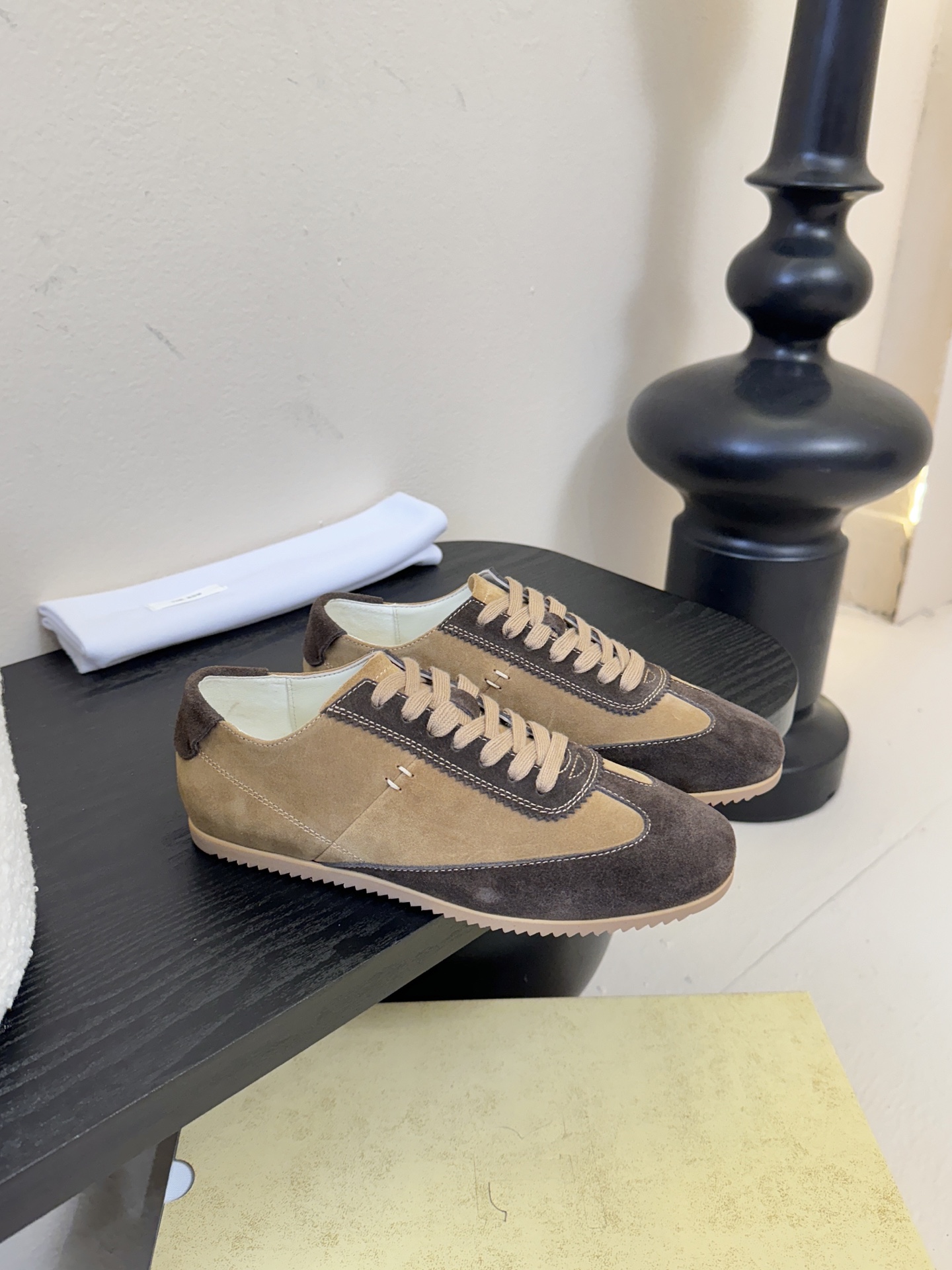 小众潮牌🔥The ro*26春夏新款极简主义拼色系带休闲鞋阿甘德训鞋！这款低帮运动鞋是打造极简主义休闲夏