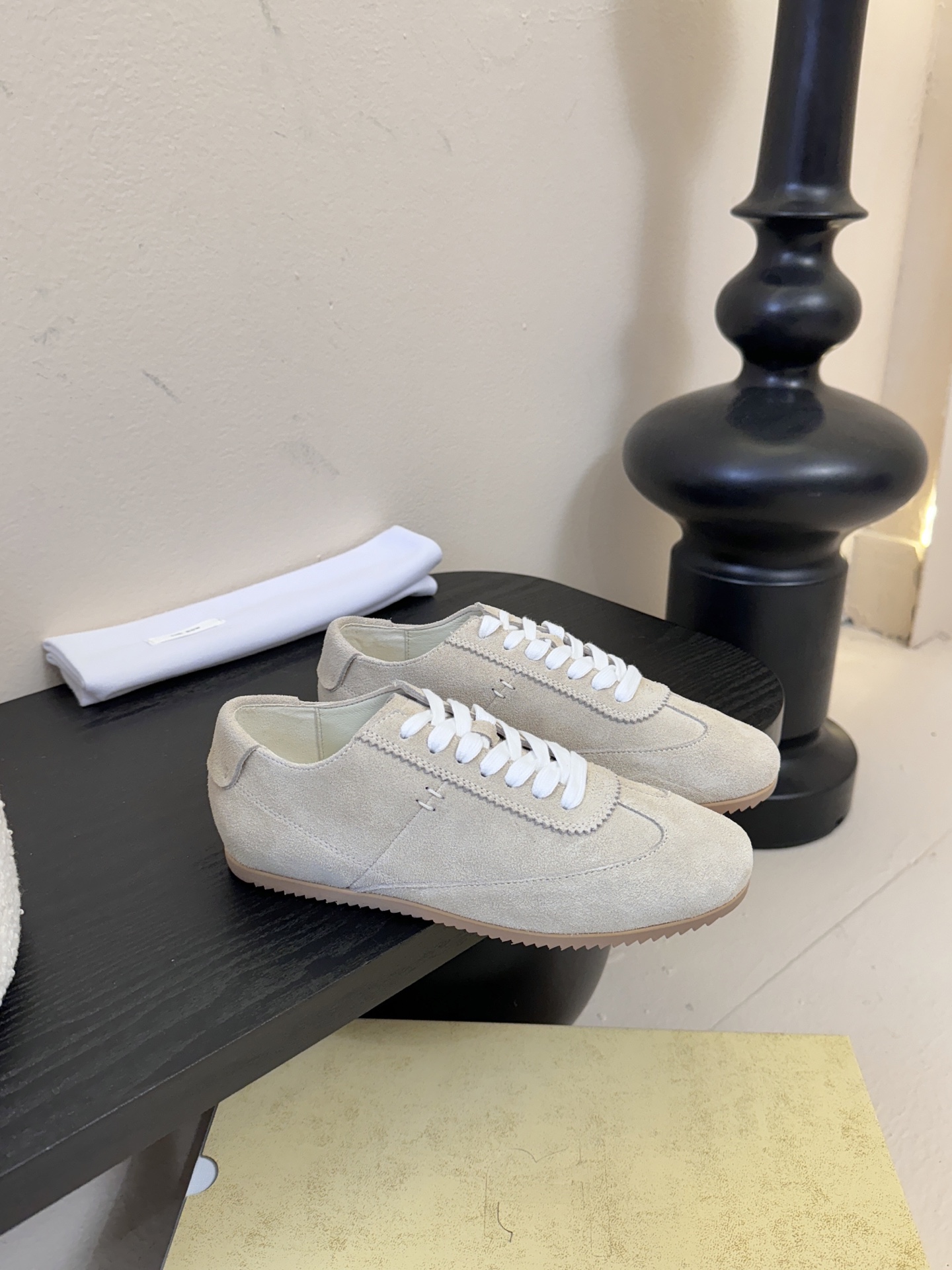 小众潮牌🔥The ro*26春夏新款极简主义拼色系带休闲鞋阿甘德训鞋！这款低帮运动鞋是打造极简主义休闲夏