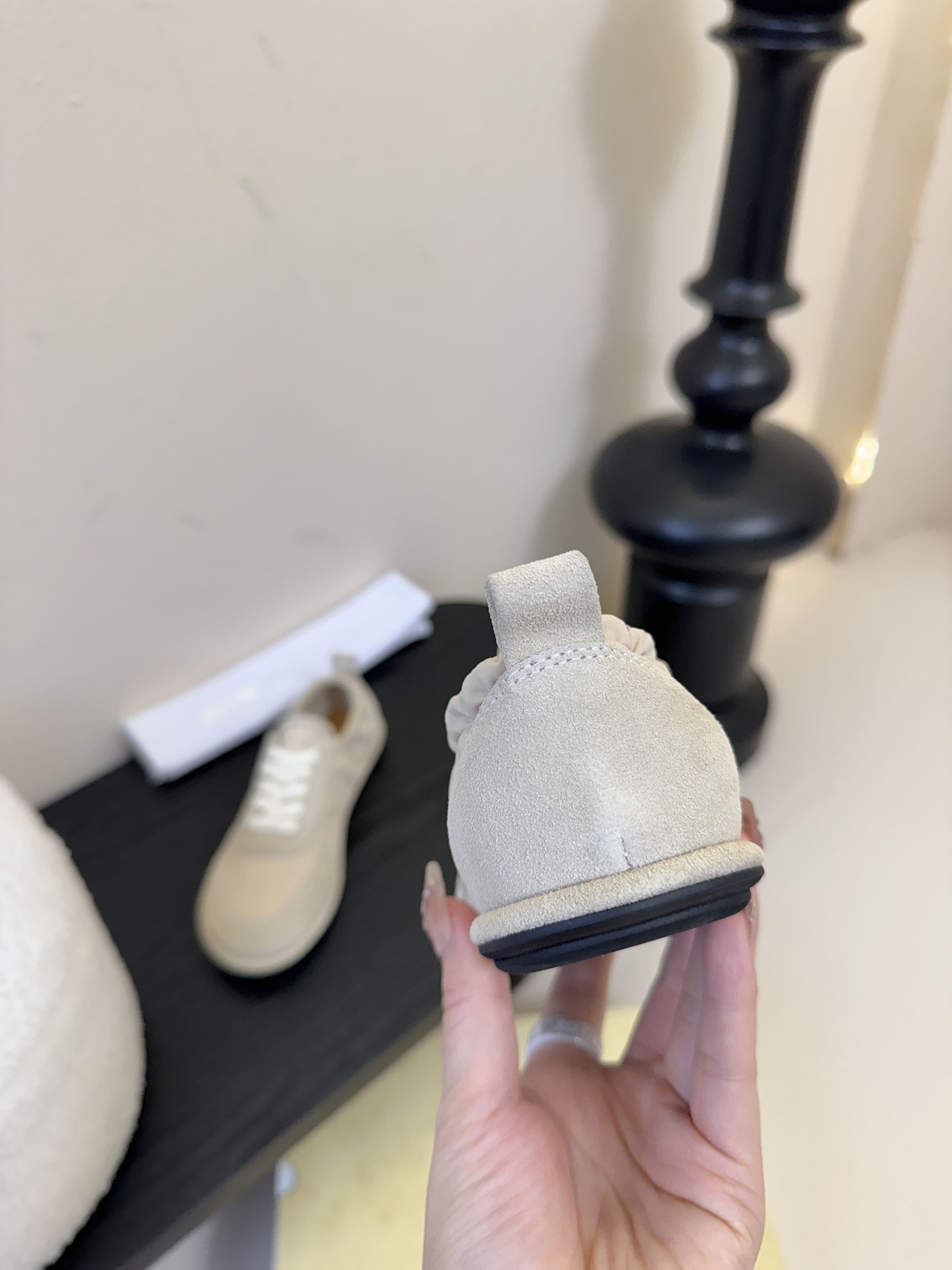 THE Ro*26春夏最新简易拼色系带阿甘休闲鞋！小红书被点爆的一款最新单品！一眼情定the ro*板鞋