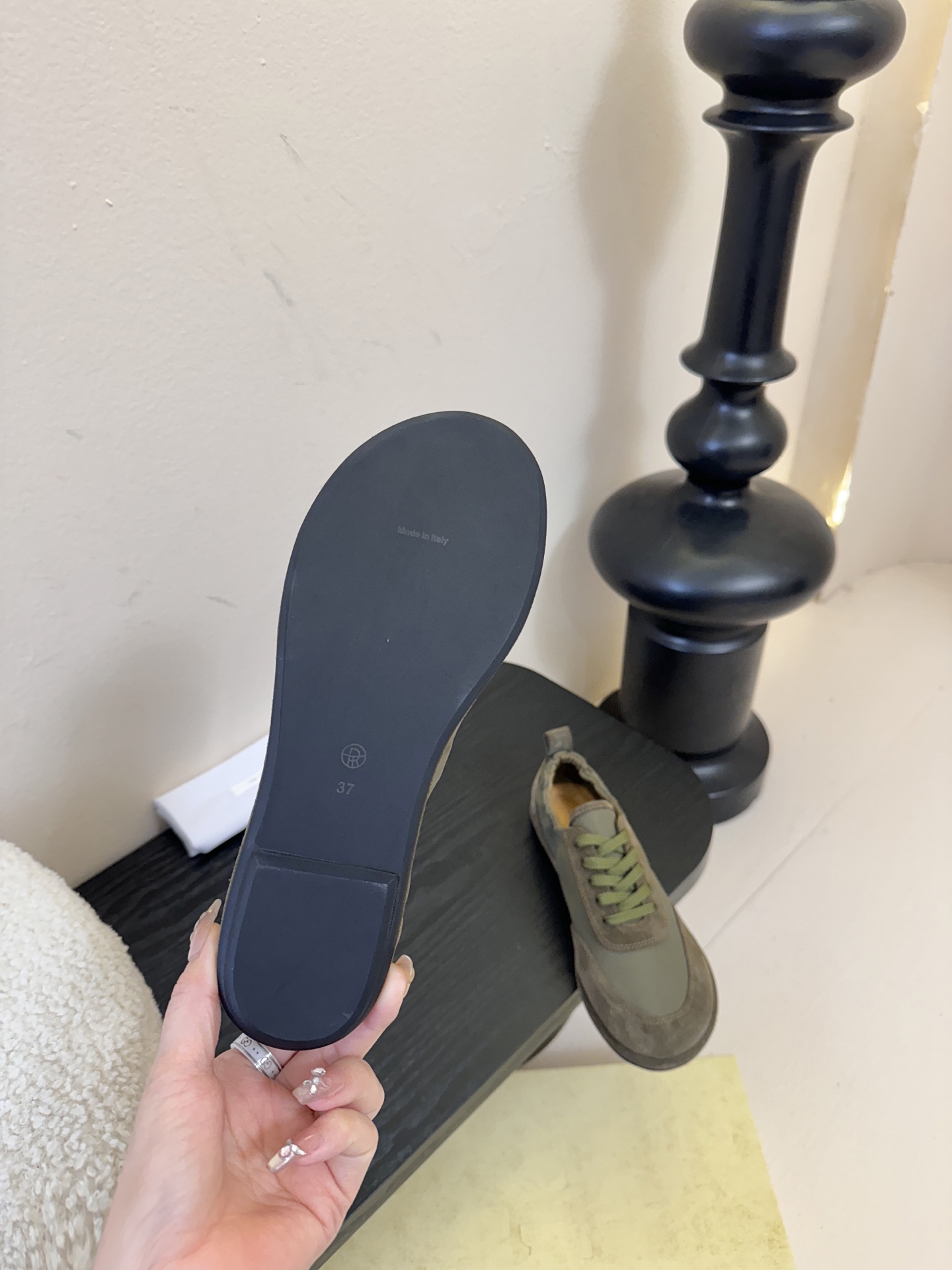 THE Ro*26春夏最新简易拼色系带阿甘休闲鞋！小红书被点爆的一款最新单品！一眼情定the ro*板鞋