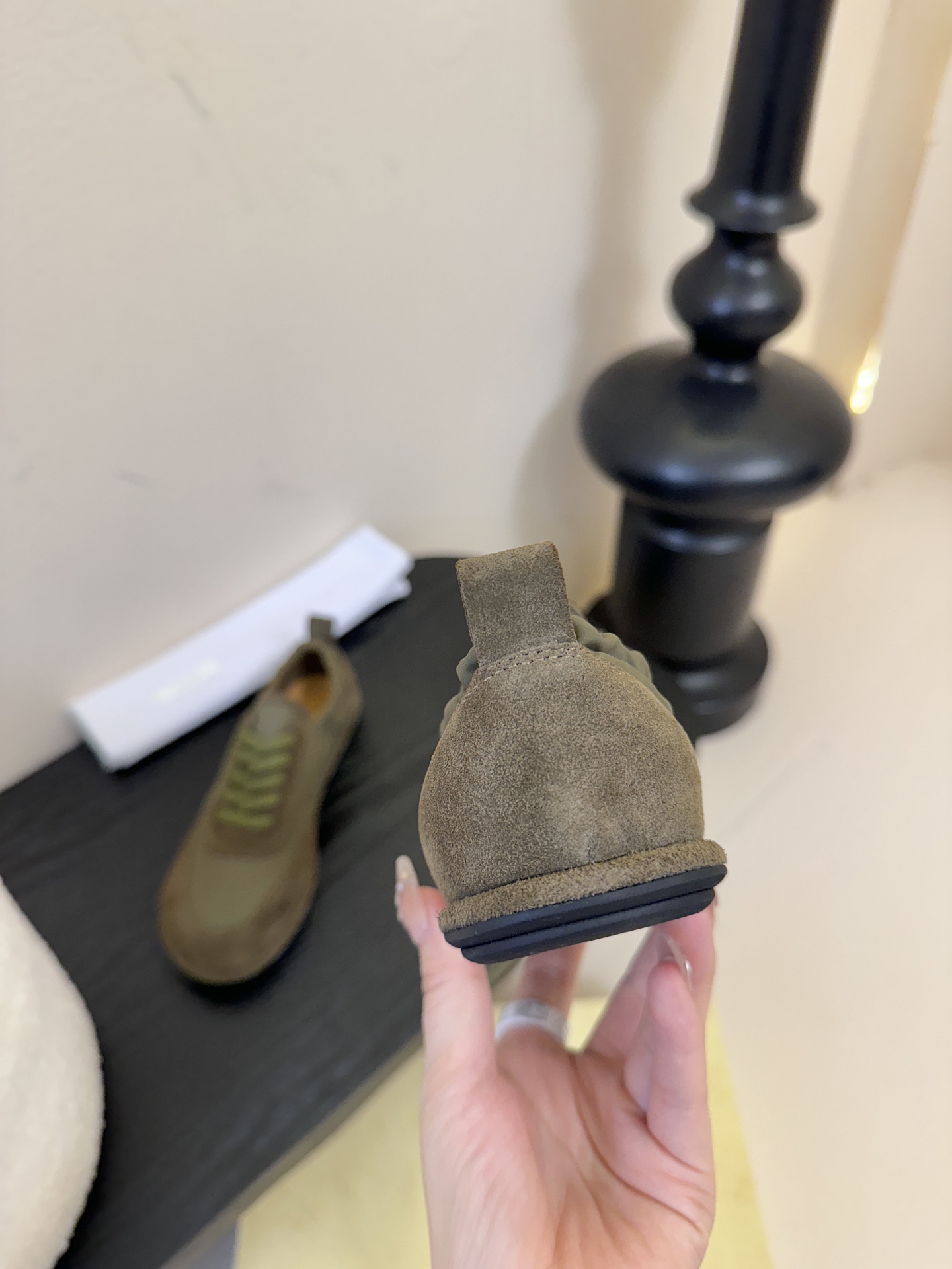 THE Ro*26春夏最新简易拼色系带阿甘休闲鞋！小红书被点爆的一款最新单品！一眼情定the ro*板鞋