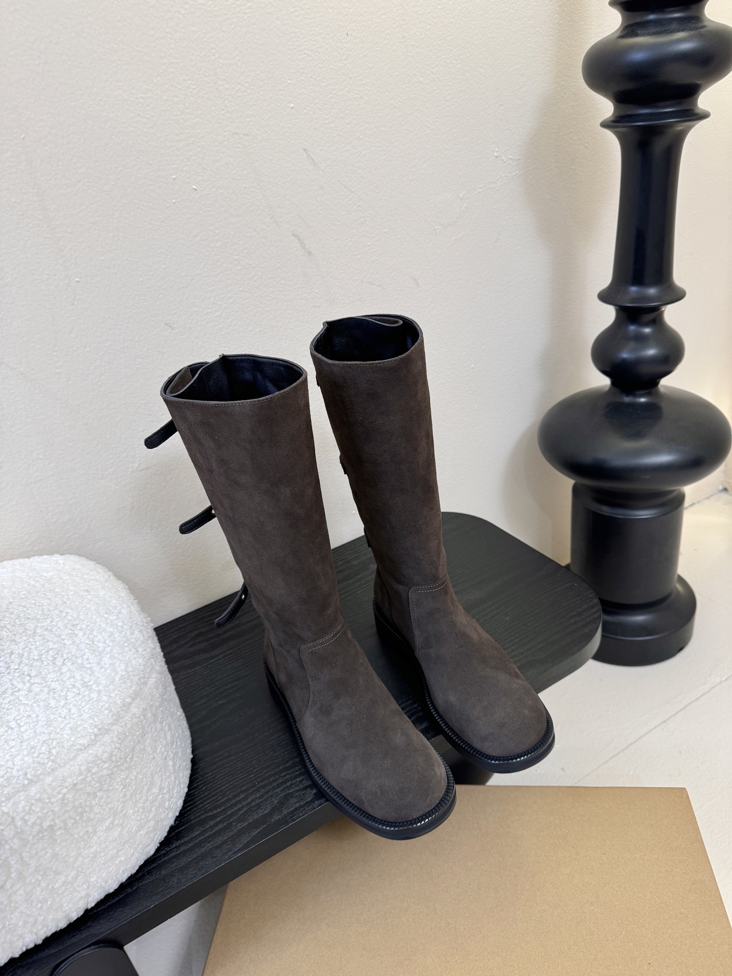 韩国小众时髦shop we are 手工骑士靴头层缩纹小牛皮搭配柔软羊皮完美配适两穿风格 靴筒超显瘦，上