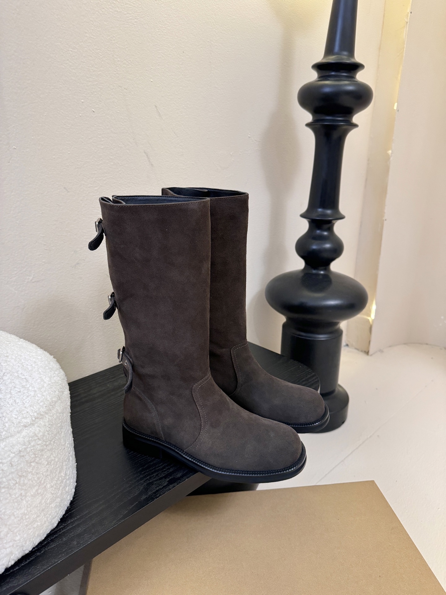 韩国小众时髦shop we are 手工骑士靴头层缩纹小牛皮搭配柔软羊皮完美配适两穿风格 靴筒超显瘦，上