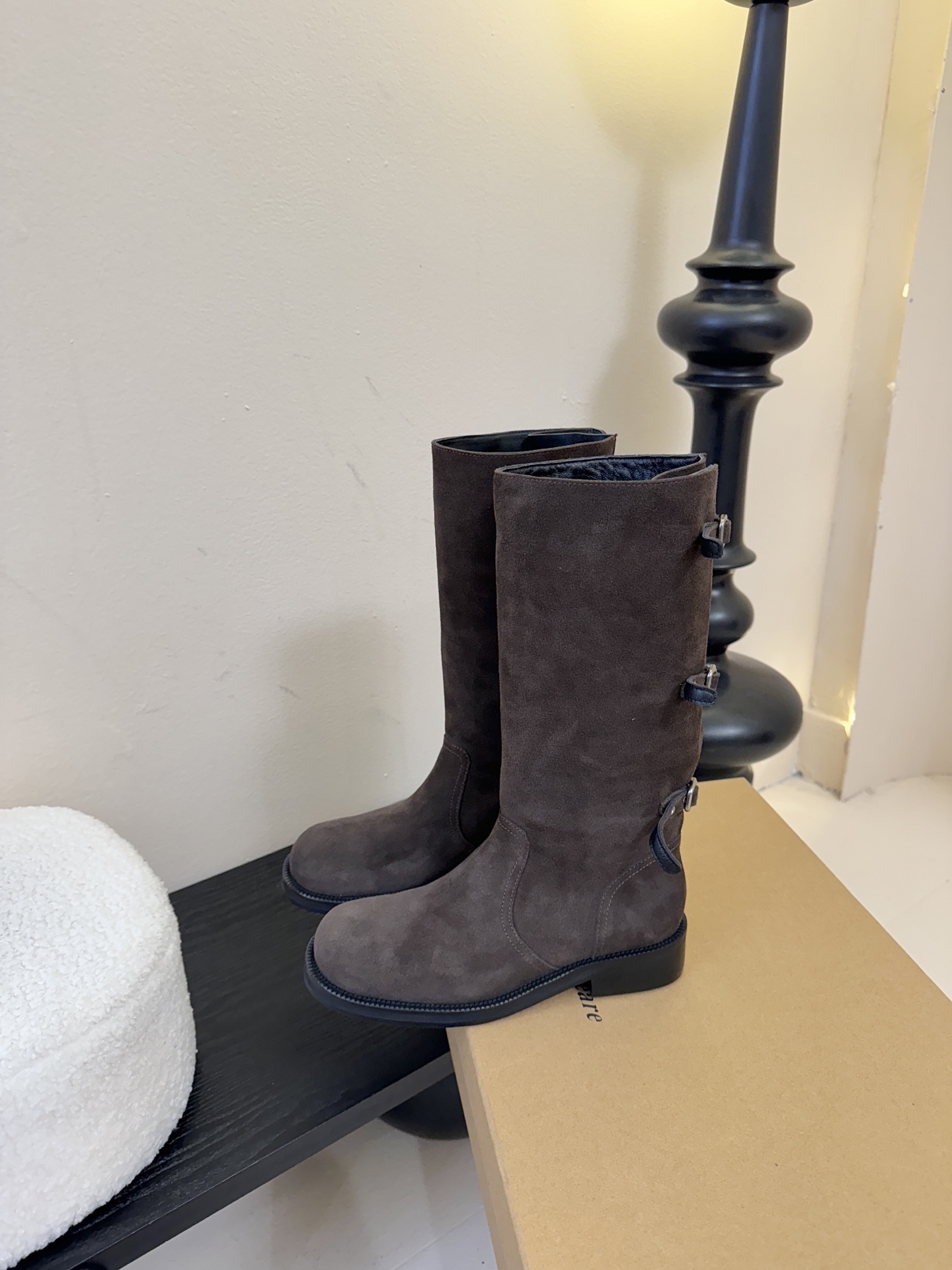 韩国小众时髦shop we are 手工骑士靴头层缩纹小牛皮搭配柔软羊皮完美配适两穿风格 靴筒超显瘦，上