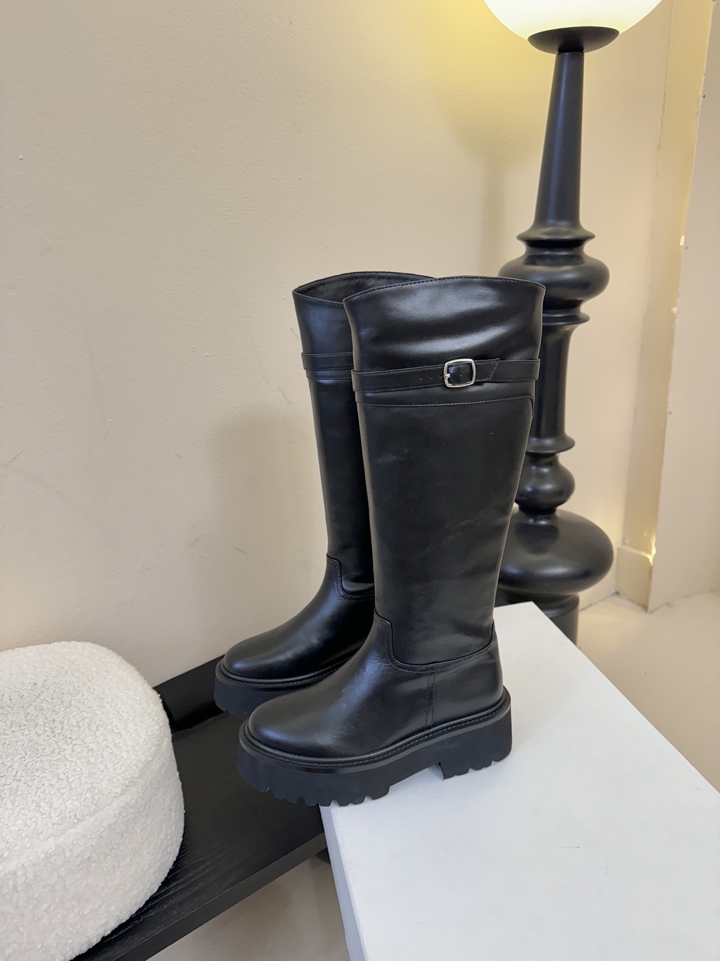 【CELINE·思琳】赛琳2025秋冬款BULKY BUCKLED系列拼色一脚蹬交叉搭扣长靴松紧带帆布短