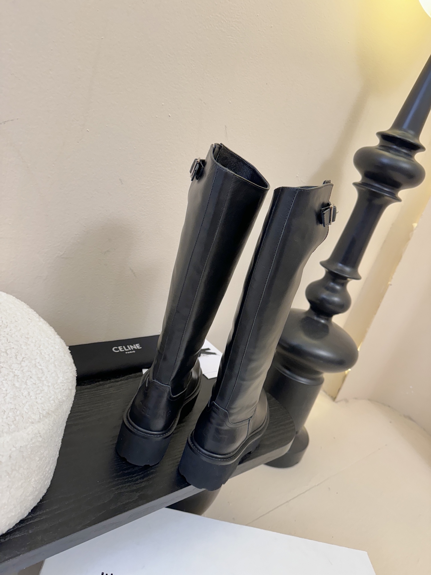 【CELINE·思琳】赛琳2025秋冬款BULKY BUCKLED系列拼色一脚蹬交叉搭扣长靴松紧带帆布短