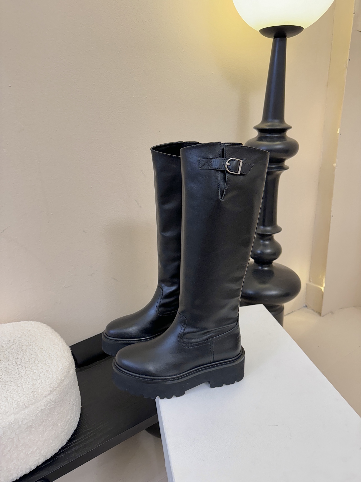 【CELINE·思琳】赛琳2025秋冬款BULKY BUCKLED系列拼色一脚蹬交叉搭扣长靴松紧带帆布短