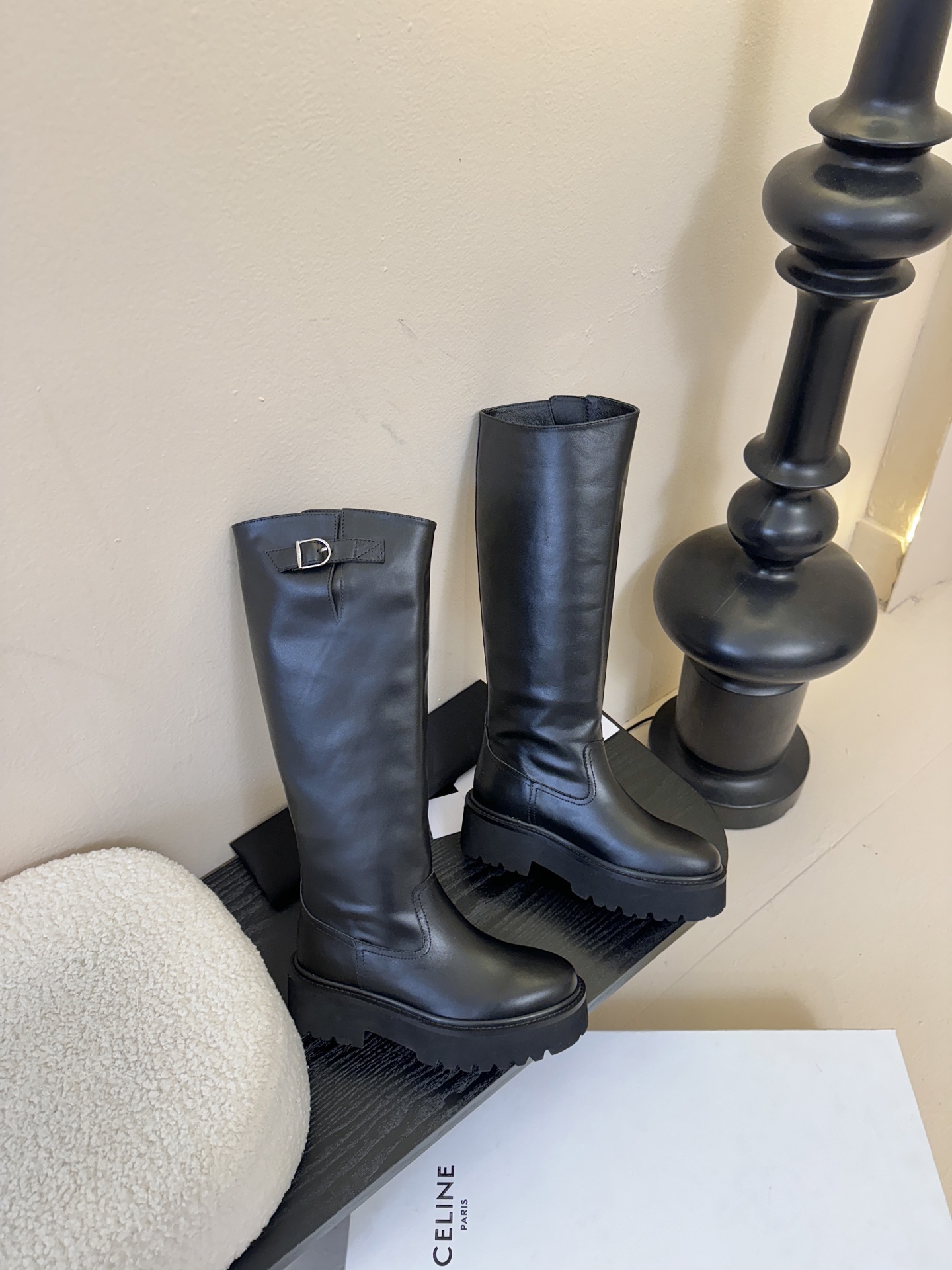 【CELINE·思琳】赛琳2025秋冬款BULKY BUCKLED系列拼色一脚蹬交叉搭扣长靴松紧带帆布短