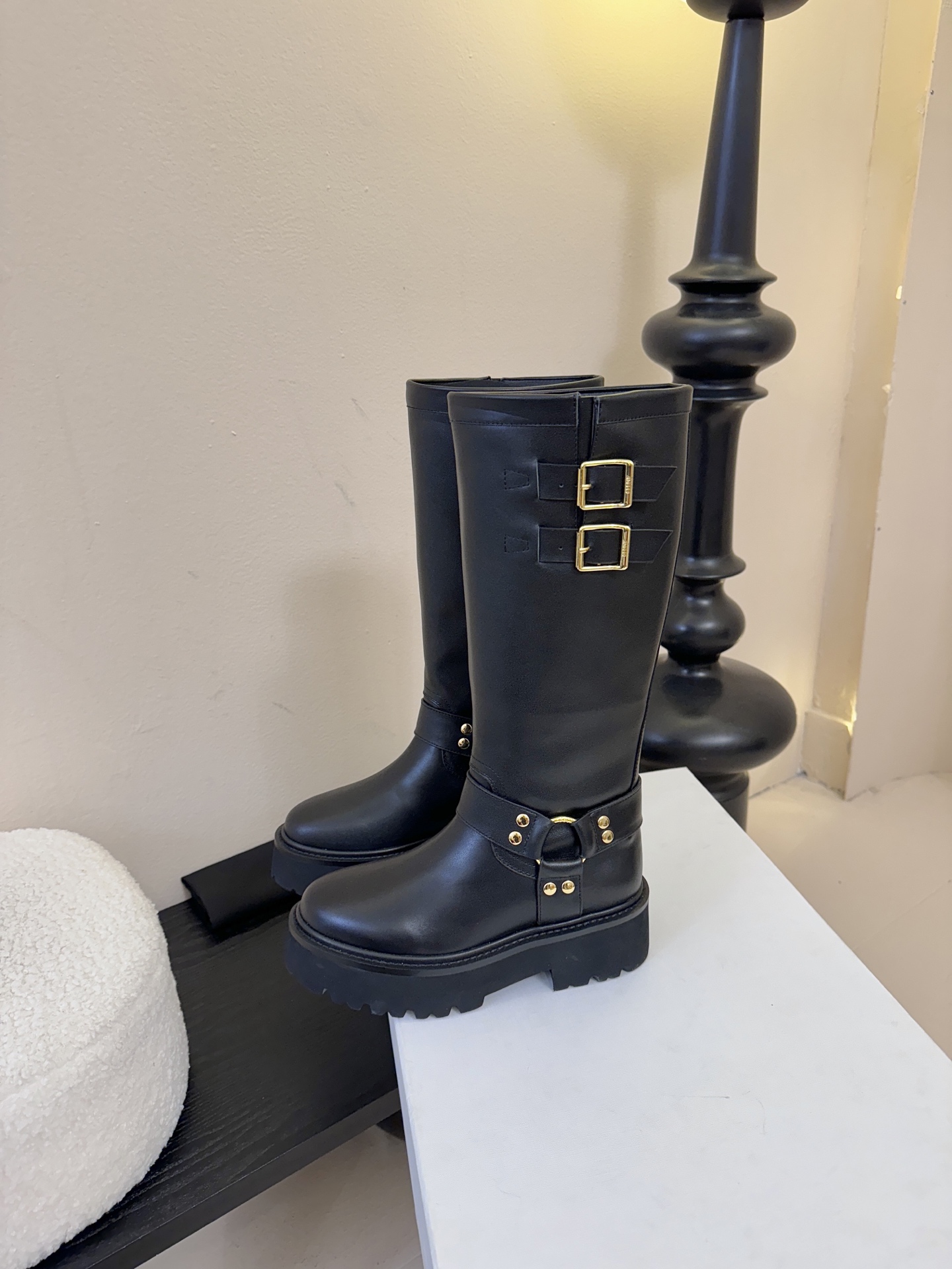 【CELINE·思琳】赛琳2025秋冬款BULKY BUCKLED系列拼色一脚蹬交叉搭扣长靴松紧带帆布短