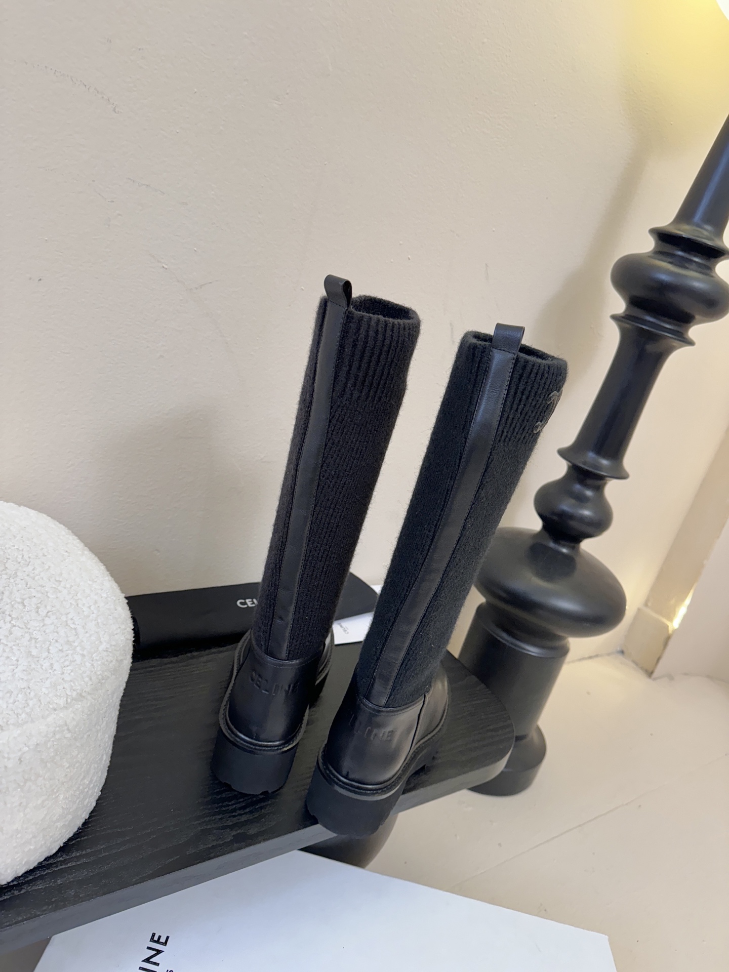 【CELINE·思琳】赛琳2025秋冬款BULKY BUCKLED系列拼色一脚蹬交叉搭扣长靴松紧带帆布短