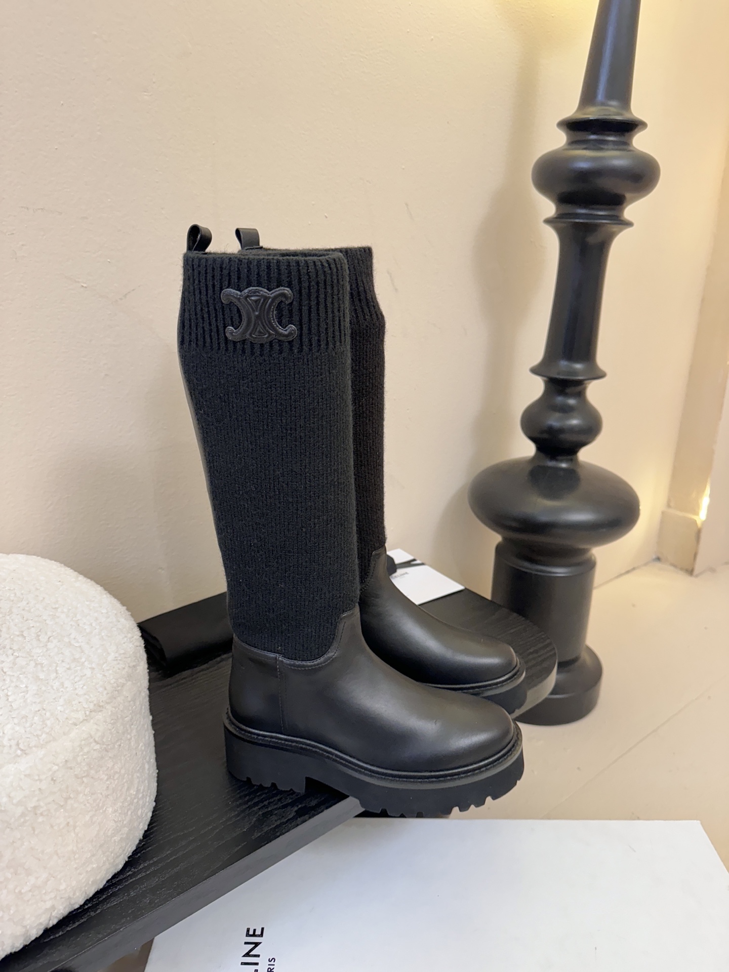 【CELINE·思琳】赛琳2025秋冬款BULKY BUCKLED系列拼色一脚蹬交叉搭扣长靴松紧带帆布短