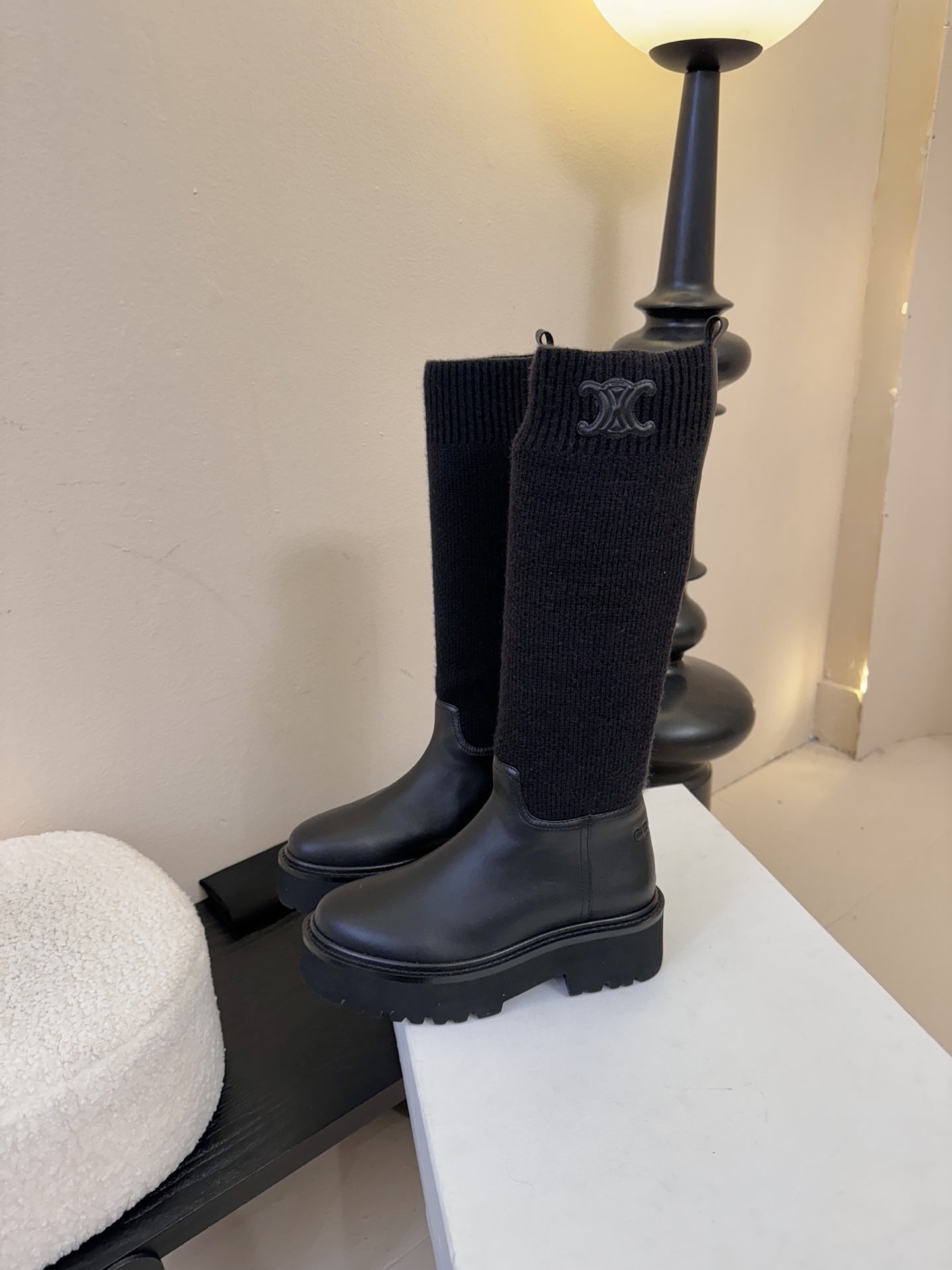 【CELINE·思琳】赛琳2025秋冬款BULKY BUCKLED系列拼色一脚蹬交叉搭扣长靴松紧带帆布短