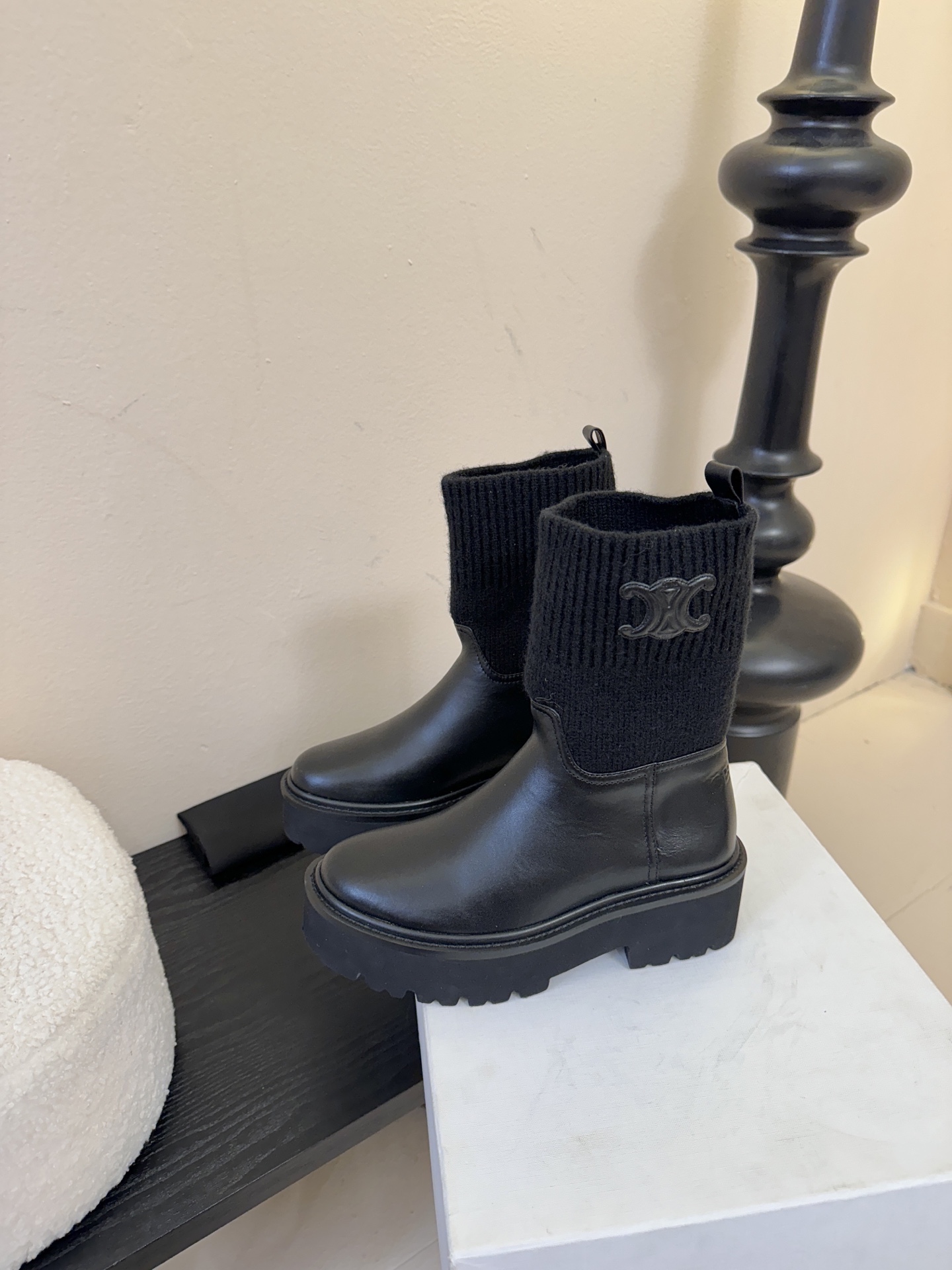 【CELINE·思琳】赛琳2025秋冬款BULKY BUCKLED系列拼色一脚蹬交叉搭扣长靴松紧带帆布短