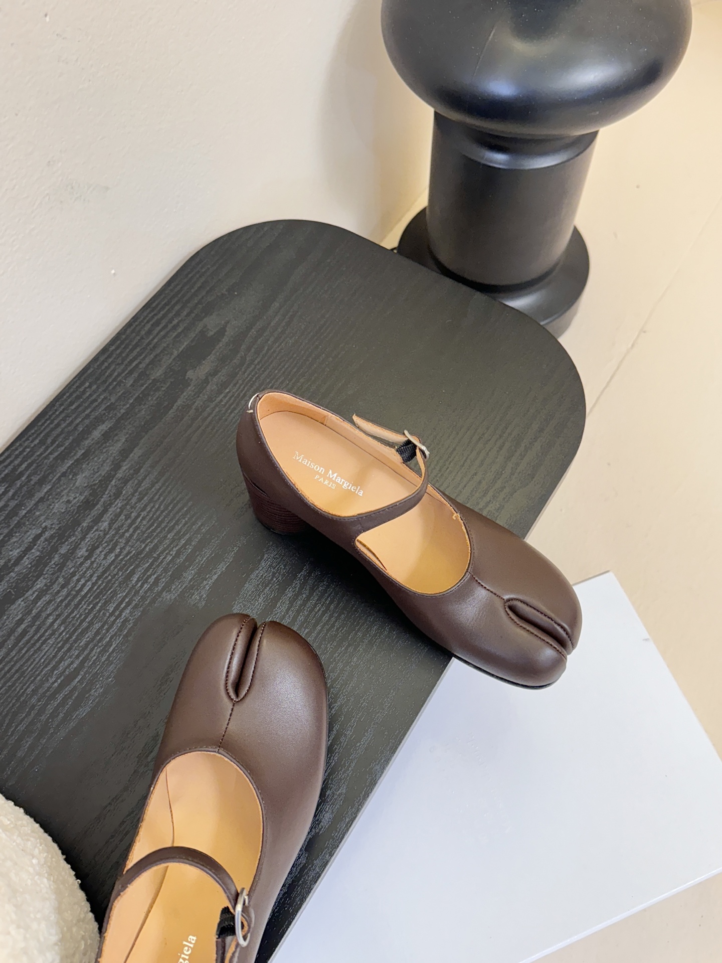 MM6新款圆跟分指鞋 丑萌丑萌的百搭舒适型 穿搭率超高的四季单品进口牛皮面/牛皮内里、踮脚意大利真皮大底