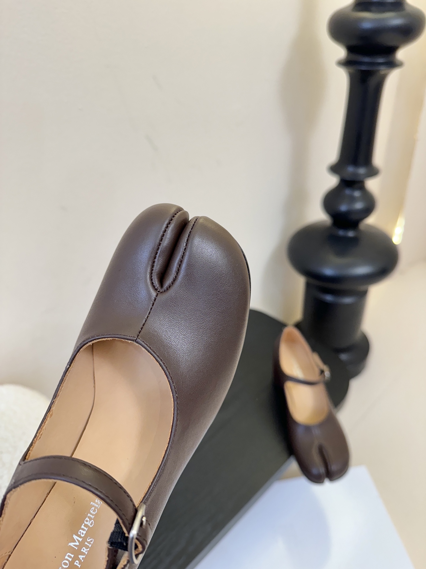 MM6新款圆跟分指鞋 丑萌丑萌的百搭舒适型 穿搭率超高的四季单品进口牛皮面/牛皮内里、踮脚意大利真皮大底