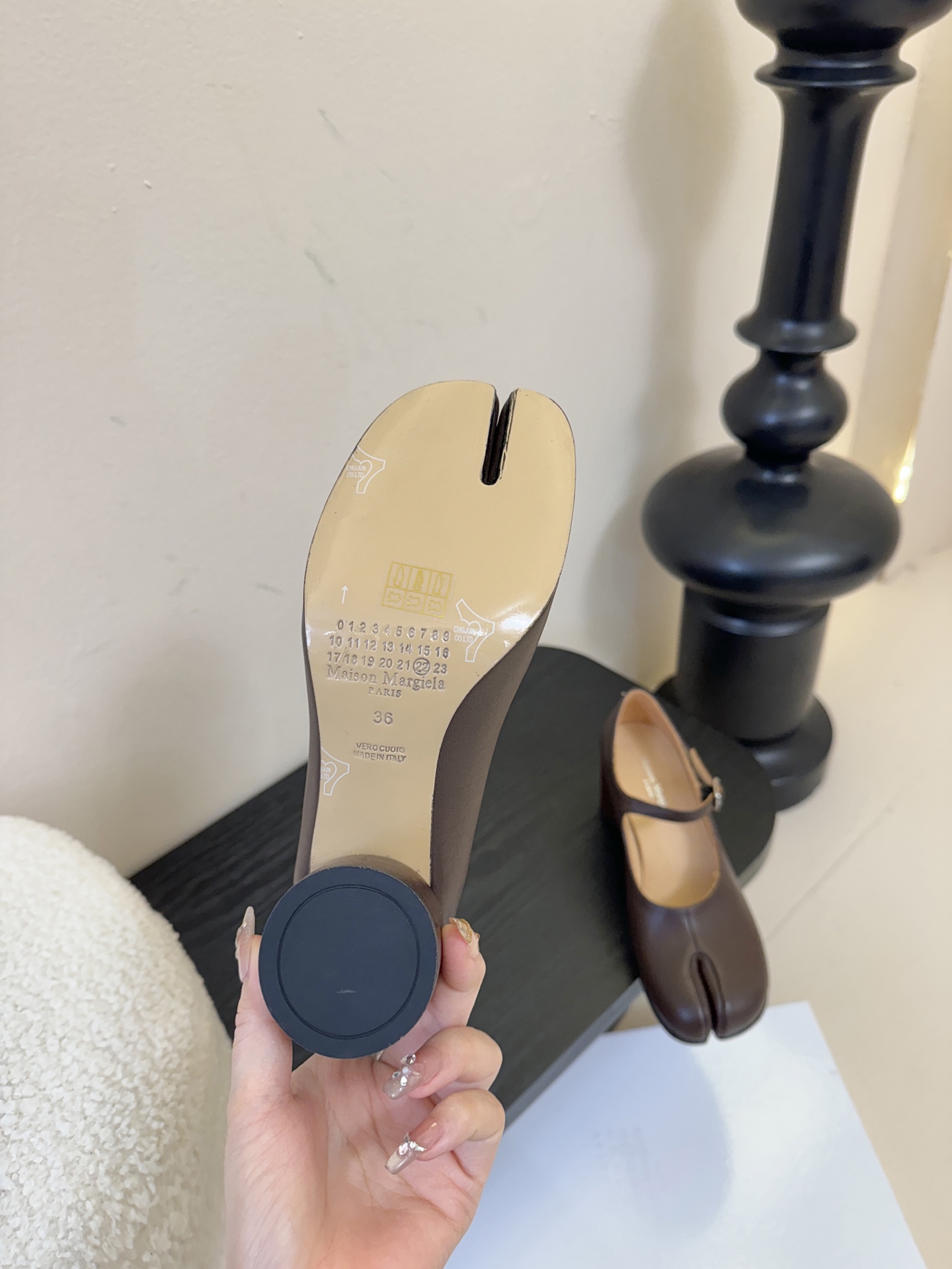 MM6新款圆跟分指鞋 丑萌丑萌的百搭舒适型 穿搭率超高的四季单品进口牛皮面/牛皮内里、踮脚意大利真皮大底