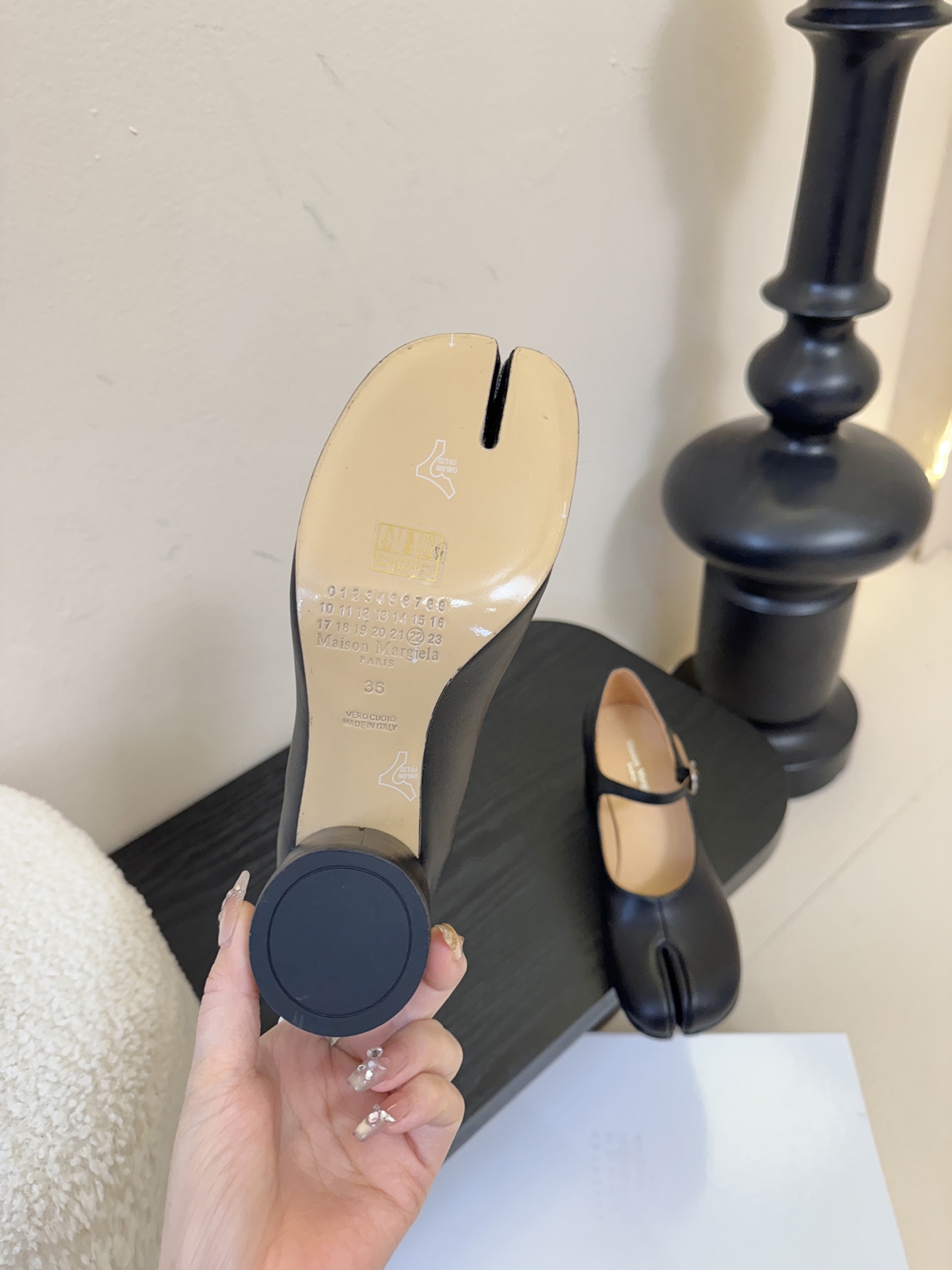 MM6新款圆跟分指鞋 丑萌丑萌的百搭舒适型 穿搭率超高的四季单品进口牛皮面/牛皮内里、踮脚意大利真皮大底