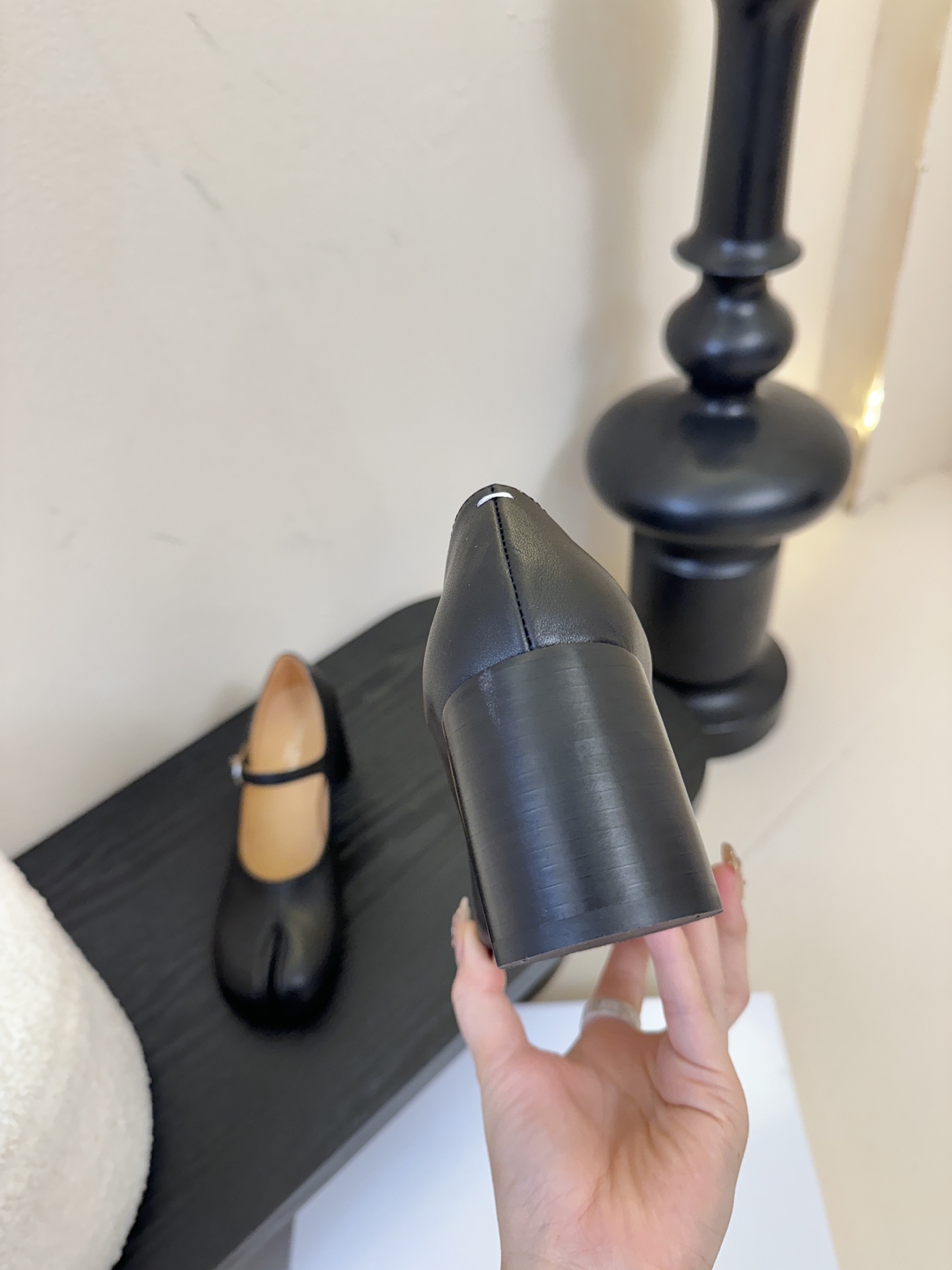 MM6新款圆跟分指鞋 丑萌丑萌的百搭舒适型 穿搭率超高的四季单品进口牛皮面/牛皮内里、踮脚意大利真皮大底