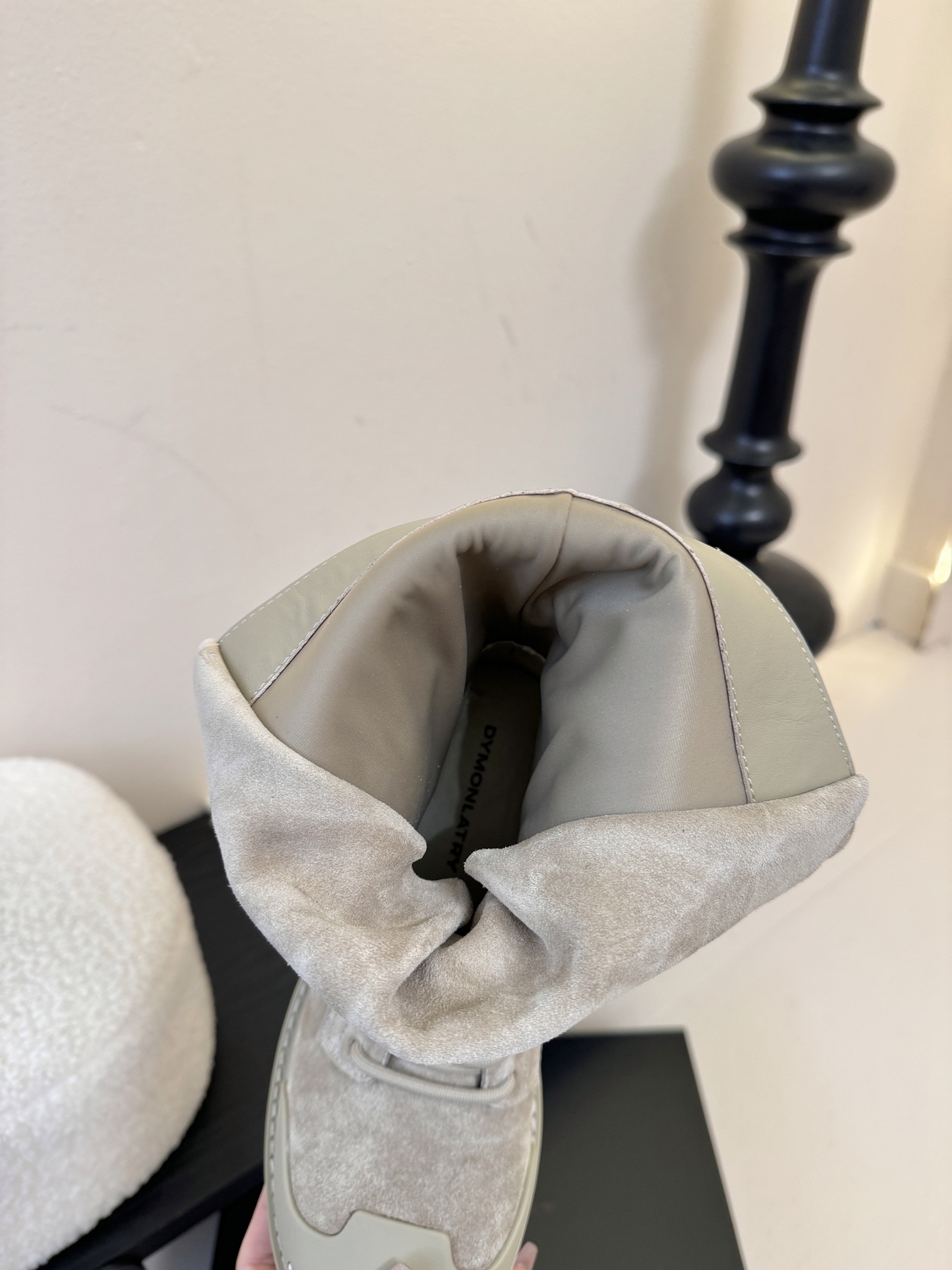 DYMONLATRY 𝟐𝟓𝐀𝐖新品这双工装靴 潮到犯规 大厚底自带拉高buff 绑带+小口袋设计超有个性