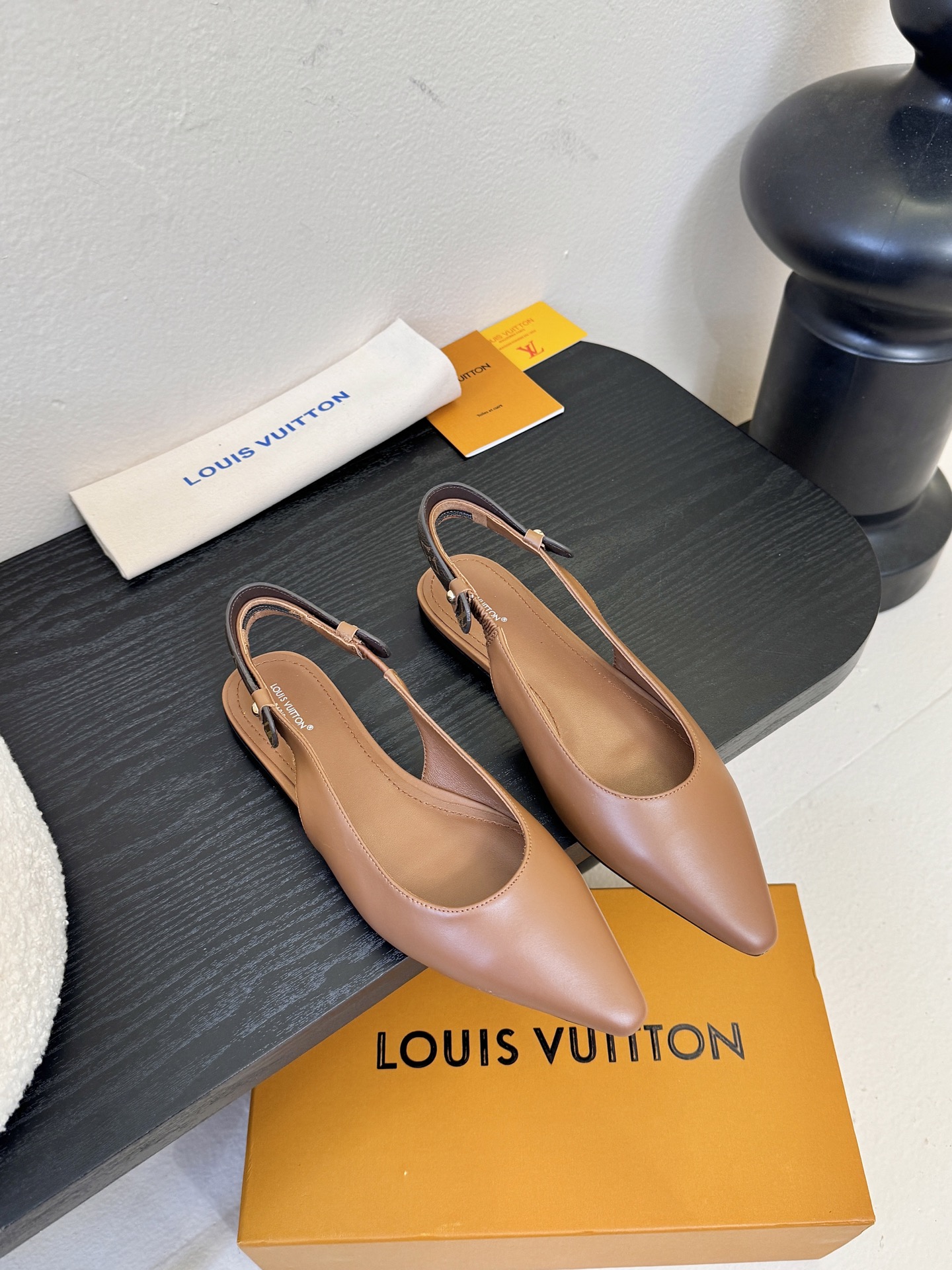 25ss夏季新款 LOUIS VUITTON 路易威登 LV LEGACY 露跟高跟鞋后空凉鞋尖头猫跟高