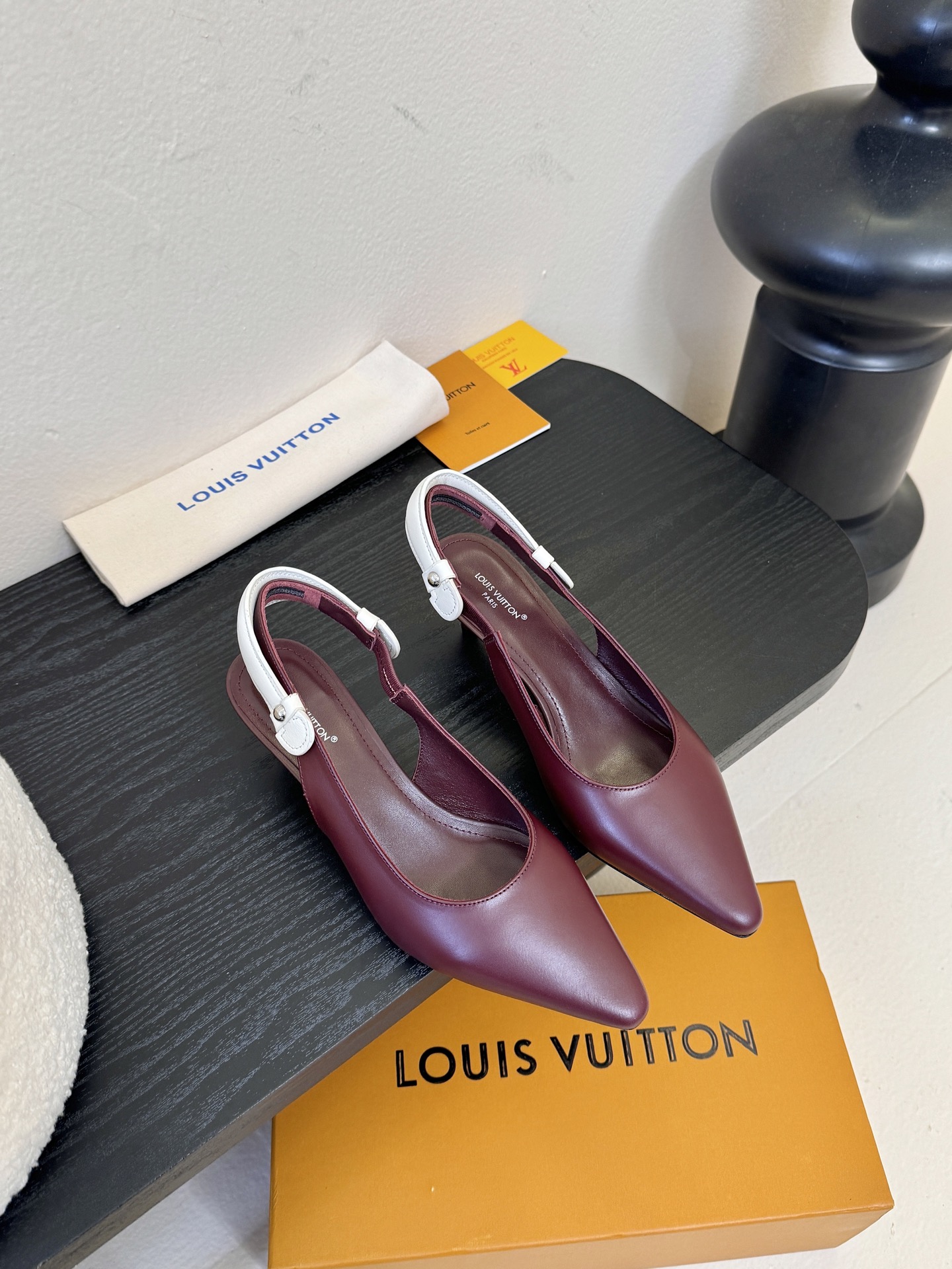 25ss夏季新款 LOUIS VUITTON 路易威登 LV LEGACY 露跟高跟鞋后空凉鞋尖头猫跟高