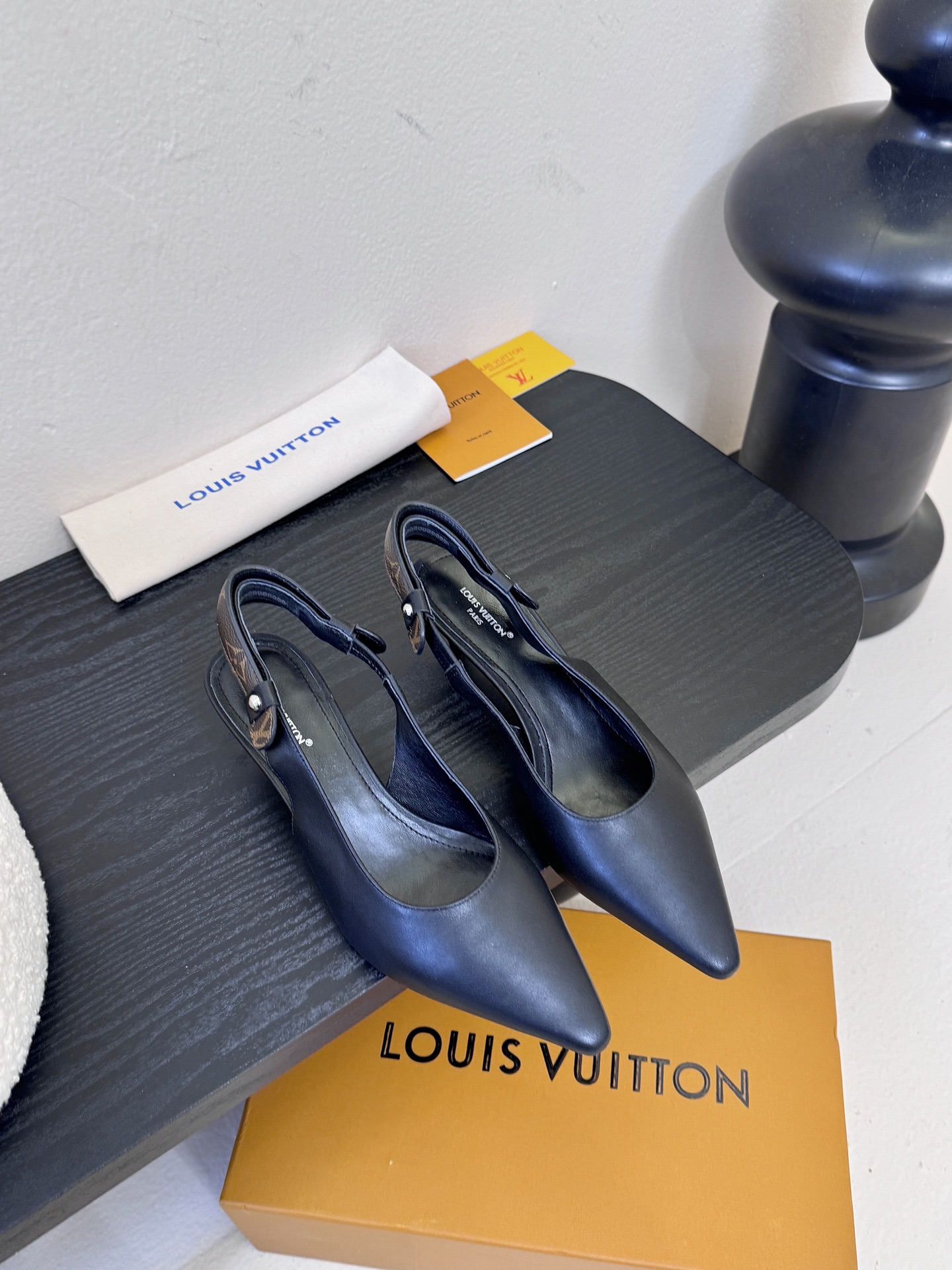 25ss夏季新款 LOUIS VUITTON 路易威登 LV LEGACY 露跟高跟鞋后空凉鞋尖头猫跟高