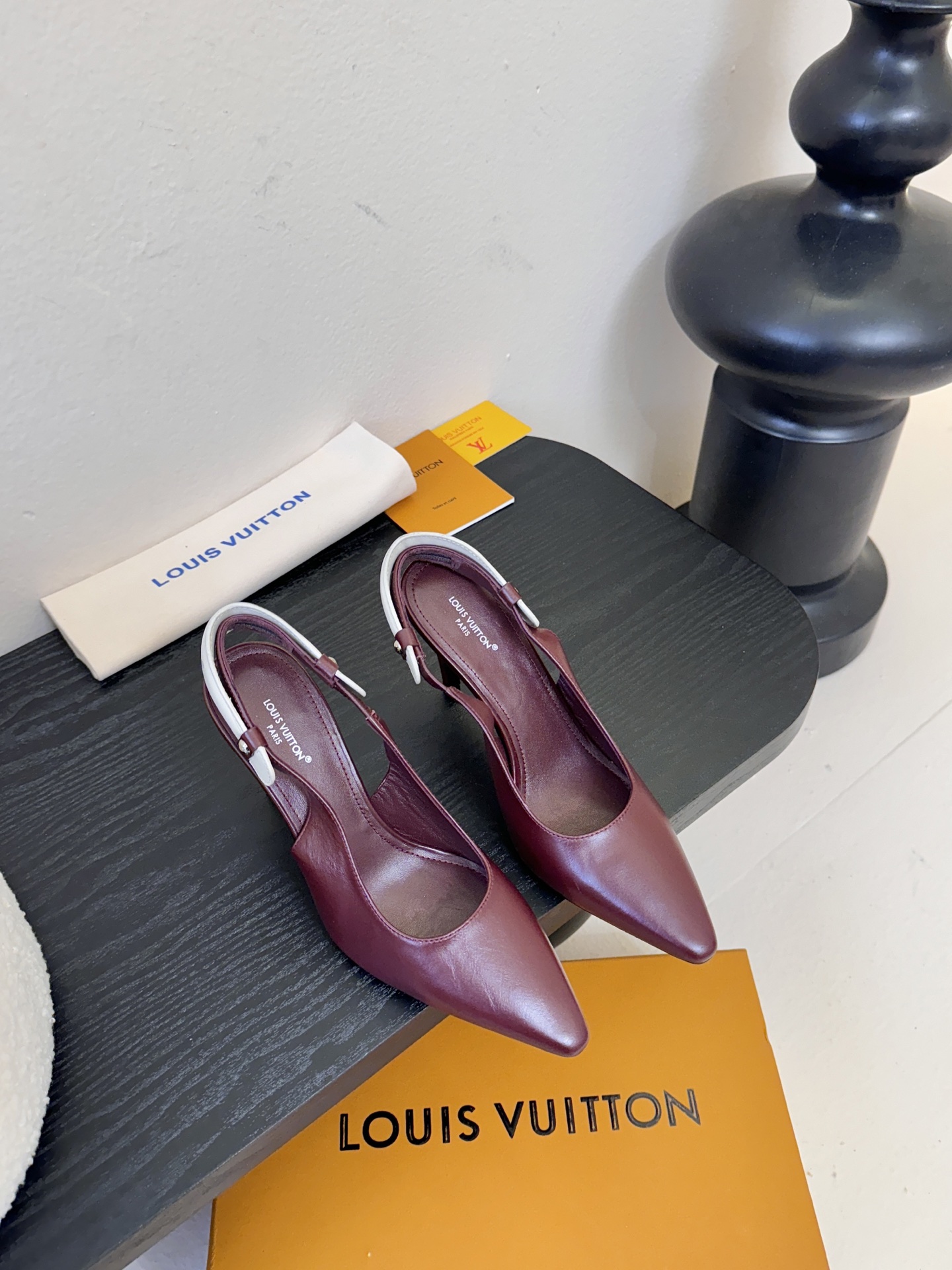 25ss夏季新款 LOUIS VUITTON 路易威登 LV LEGACY 露跟高跟鞋后空凉鞋尖头猫跟高