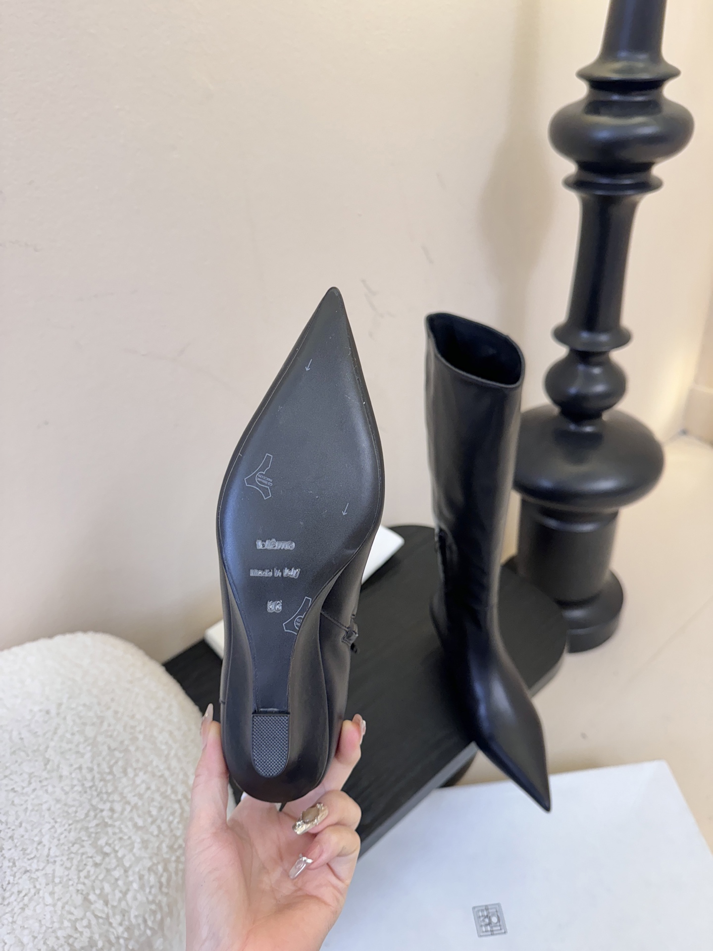 TOTEME25ss早秋新款复古坡跟短靴尖头侧拉链短靴！绝美裸靴！🔥时髦极小尖头搭配坡跟内增高的设计 潇