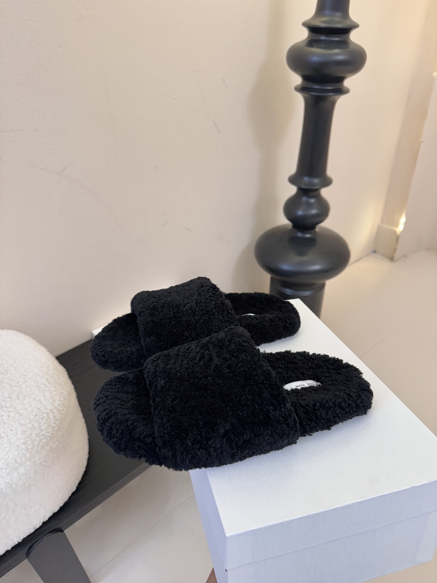 THE ROW 25s秋冬新款 TR羊羔毛平底毛毛拖鞋休闲毛拖鞋这季节美鞋太多这款毛拖真的是让我无法自拔