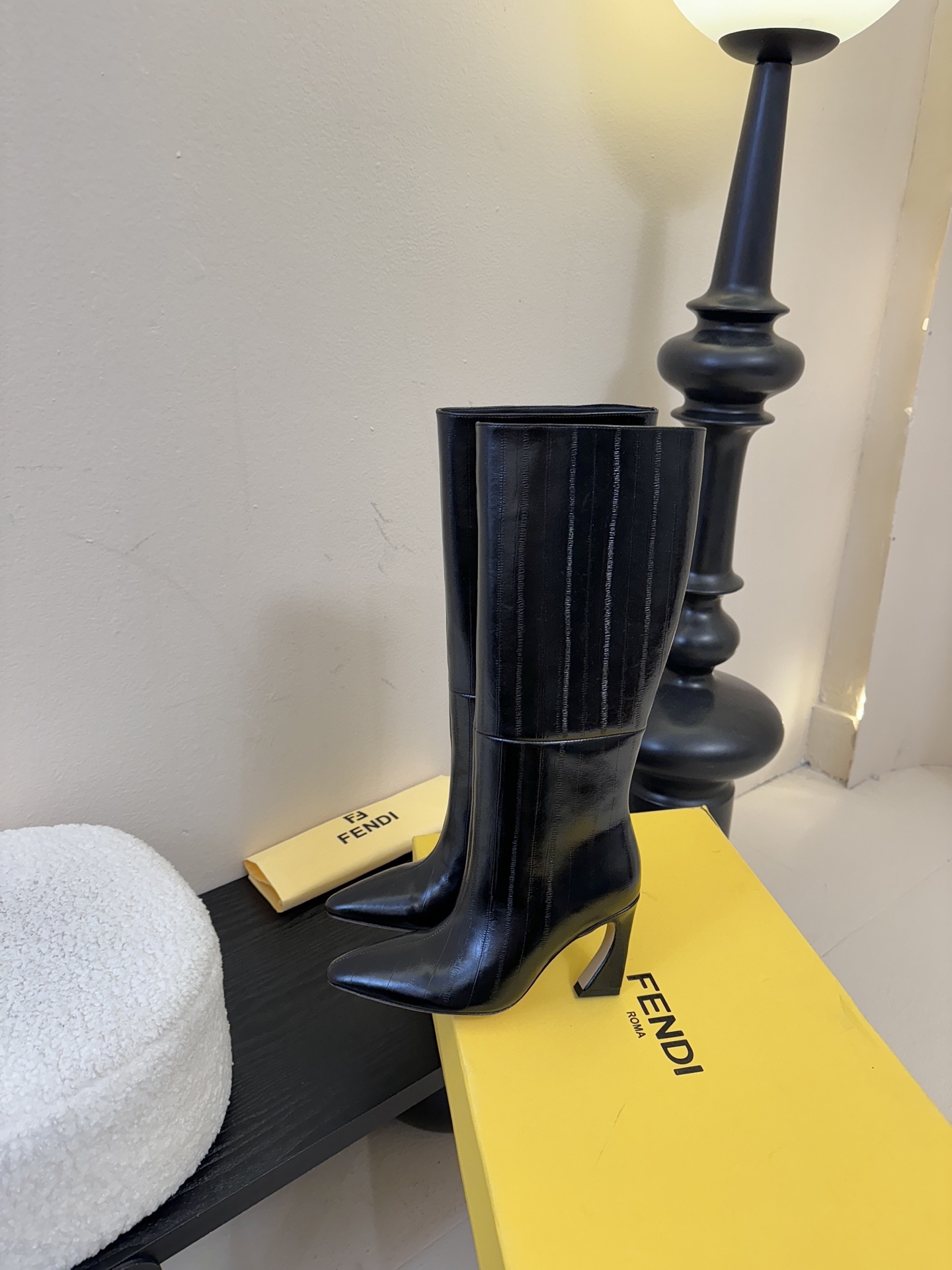 FENDI芬迪 25新切尔西骑士靴YYDS→_→FD又出美靴啦 经典FF老花高级特殊压印 开模原版分体五