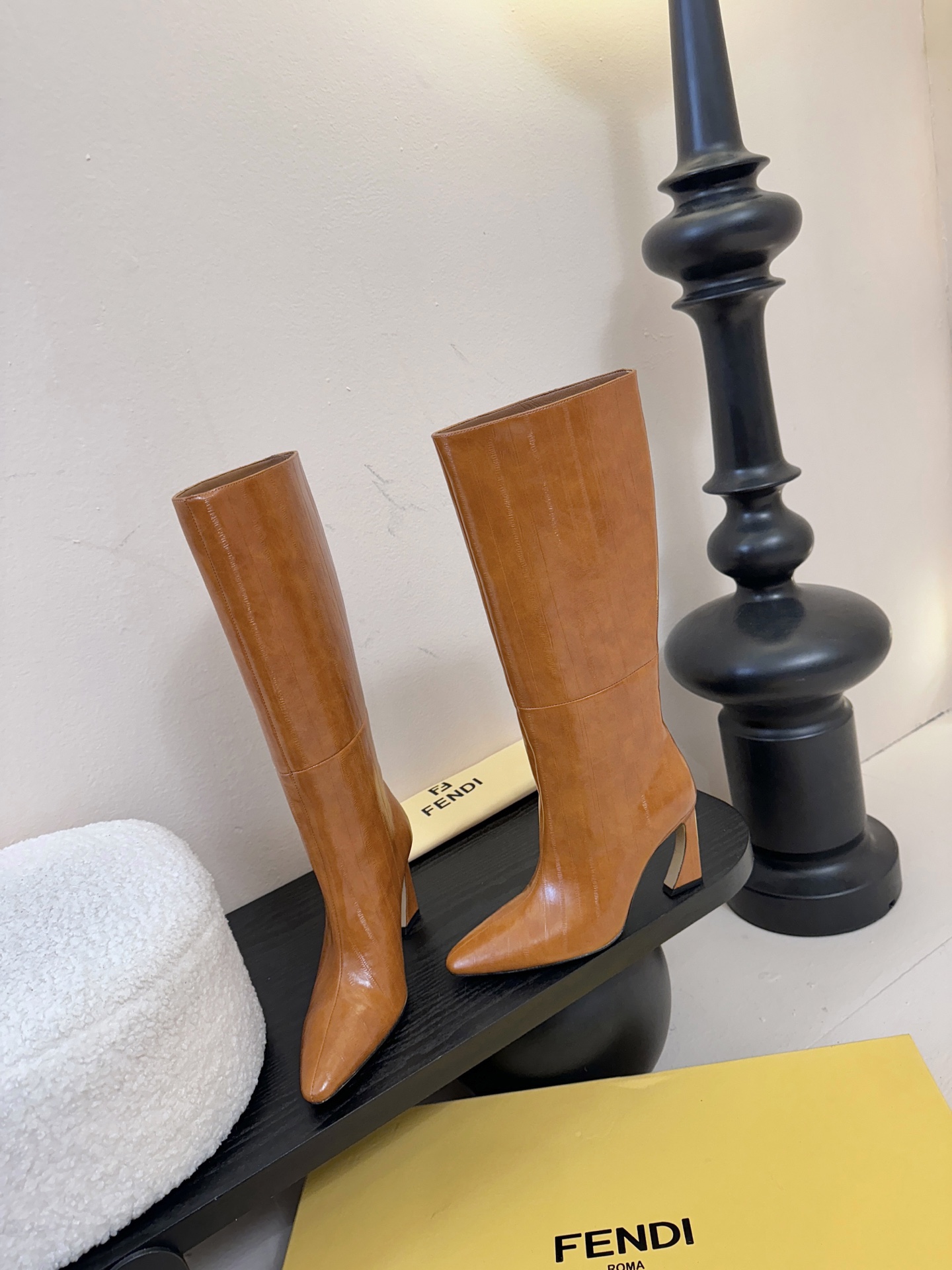 FENDI芬迪 25新切尔西骑士靴YYDS→_→FD又出美靴啦 经典FF老花高级特殊压印 开模原版分体五