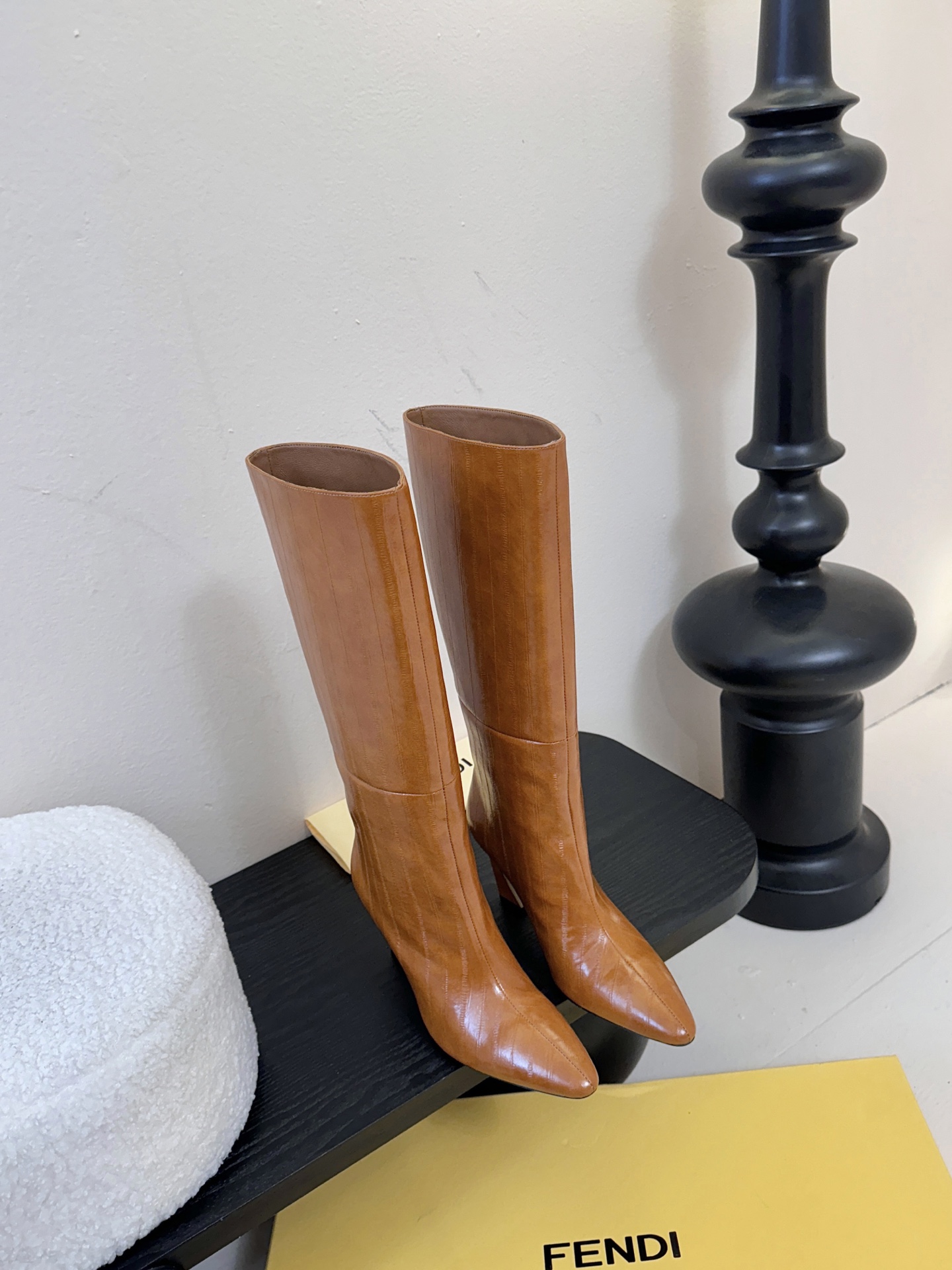 FENDI芬迪 25新切尔西骑士靴YYDS→_→FD又出美靴啦 经典FF老花高级特殊压印 开模原版分体五