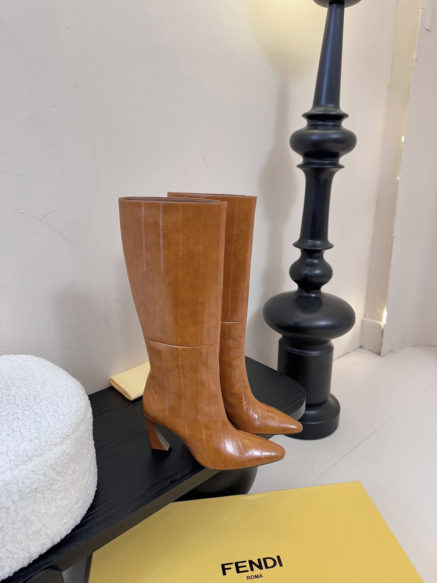 FENDI芬迪 25新切尔西骑士靴YYDS→_→FD又出美靴啦 经典FF老花高级特殊压印 开模原版分体五