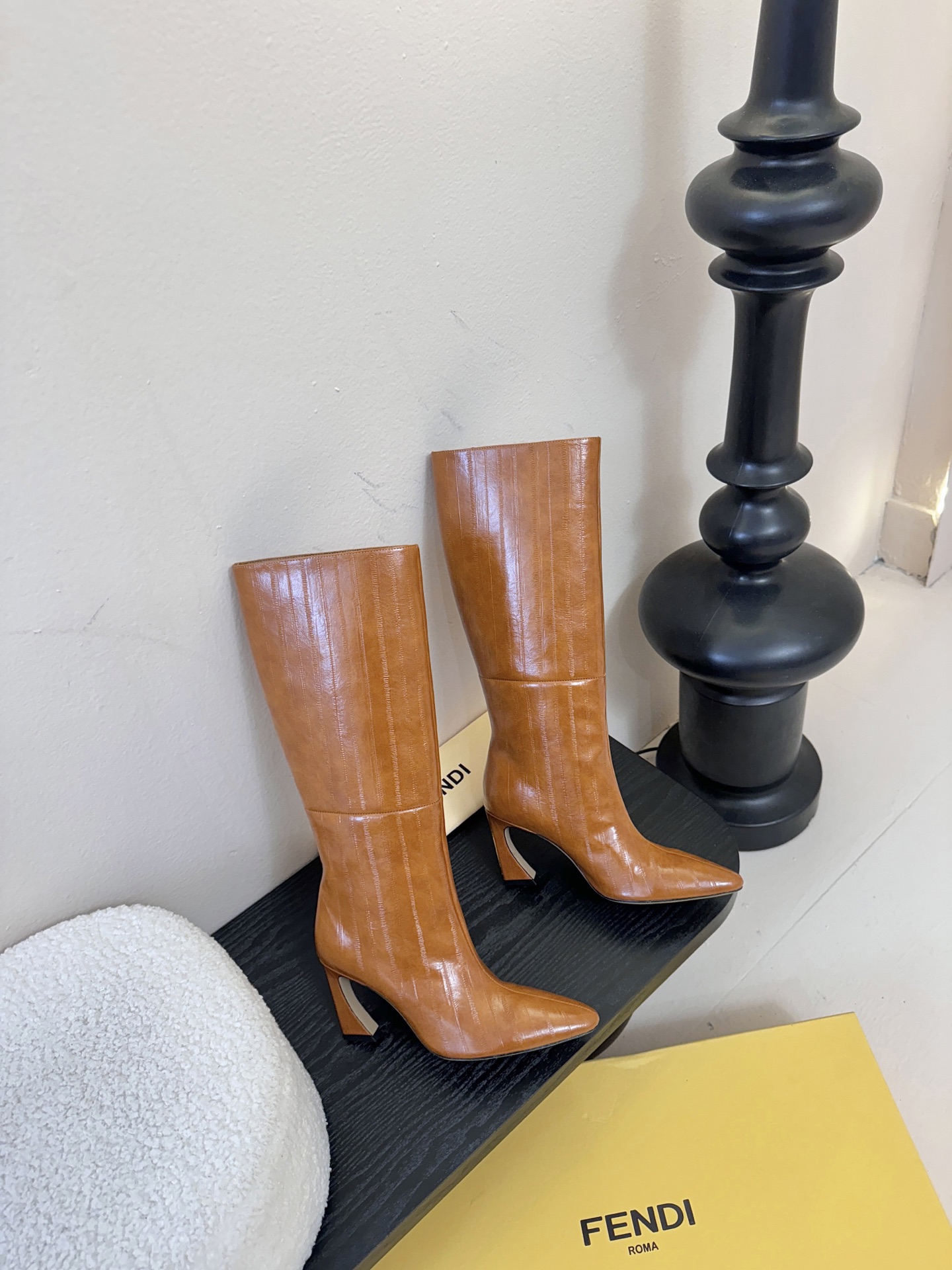 FENDI芬迪 25新切尔西骑士靴YYDS→_→FD又出美靴啦 经典FF老花高级特殊压印 开模原版分体五