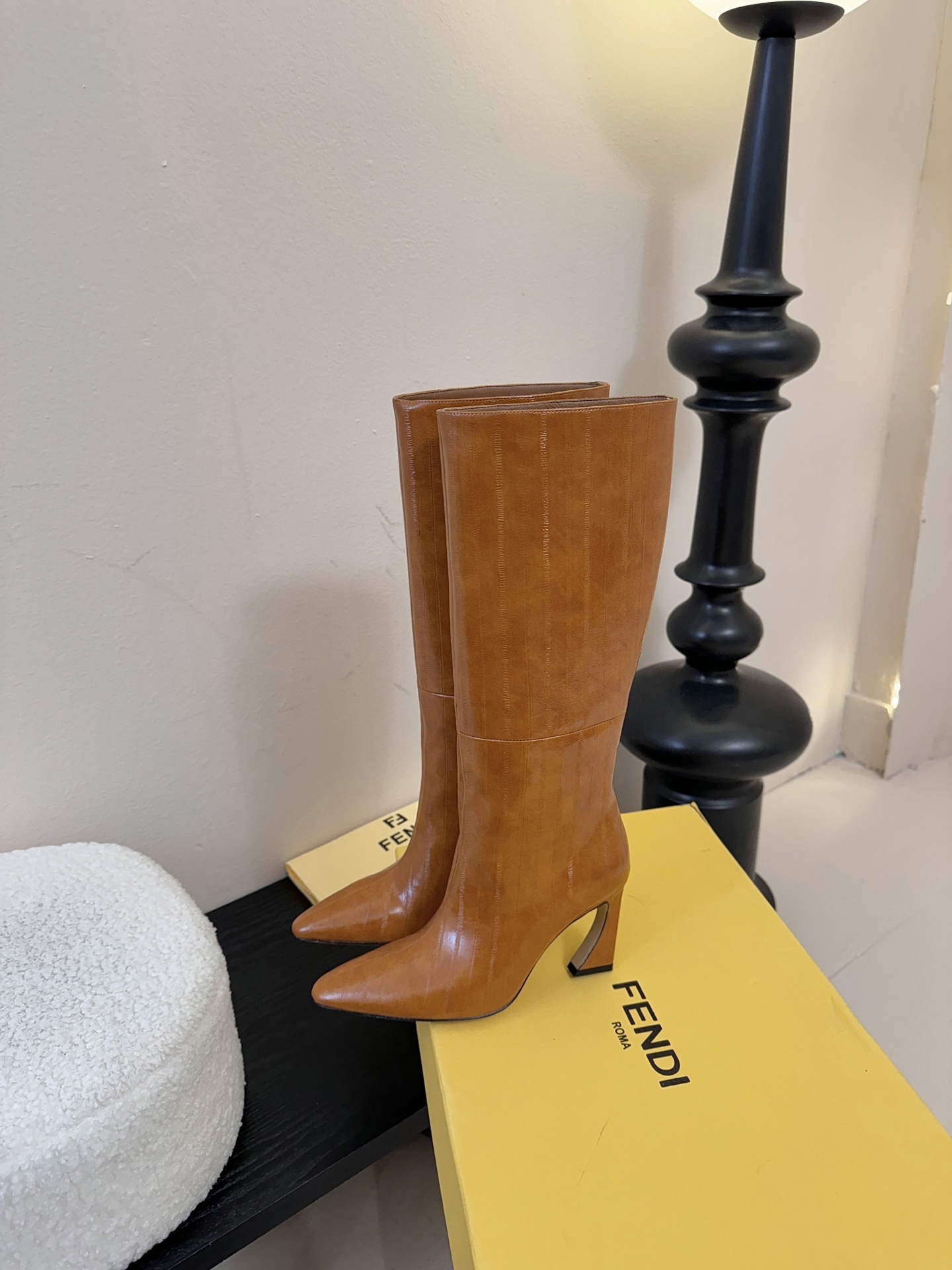 FENDI芬迪 25新切尔西骑士靴YYDS→_→FD又出美靴啦 经典FF老花高级特殊压印 开模原版分体五