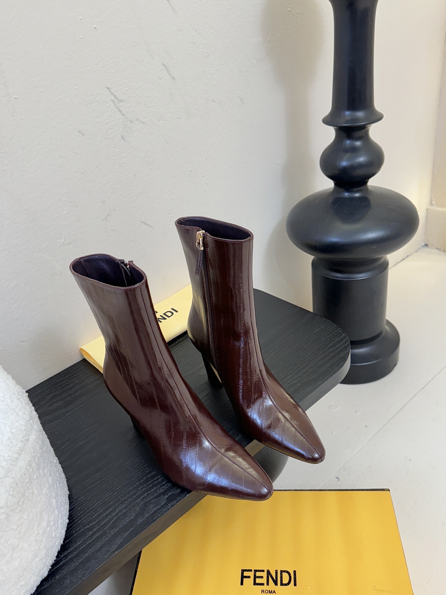 FENDI芬迪 25新切尔西短靴短靴 YYDS→_→FD又出美靴啦 经典FF老花高级特殊压印 开模原版分