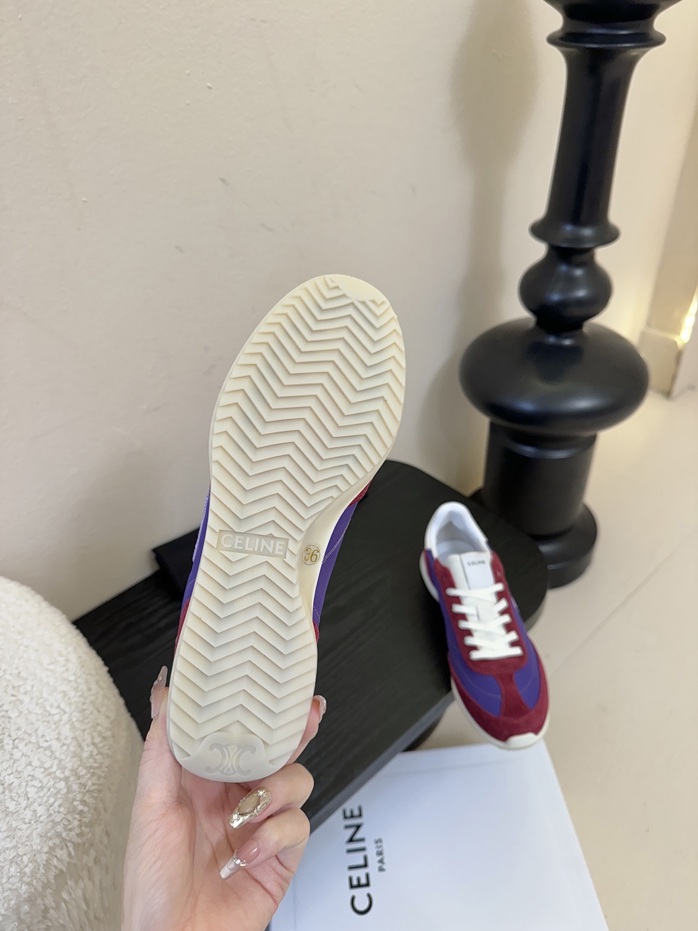 CELINE 休闲运动鞋‼️整双鞋子采购Zp开发打造，全部定制材料，独家开模大底，细节全部对版出货，连包