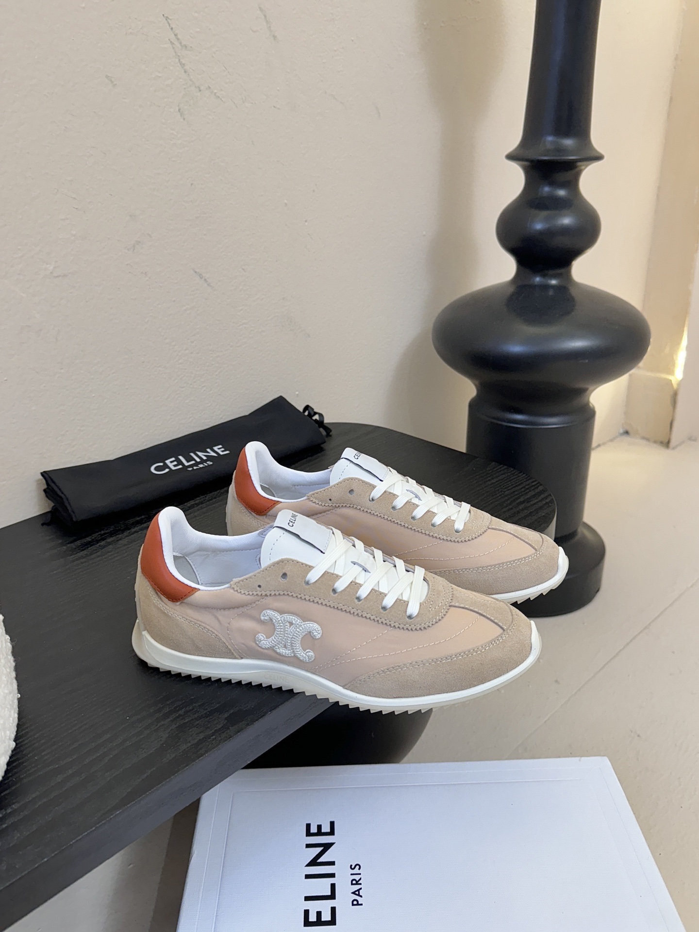 CELINE 休闲运动鞋‼️整双鞋子采购Zp开发打造，全部定制材料，独家开模大底，细节全部对版出货，连包