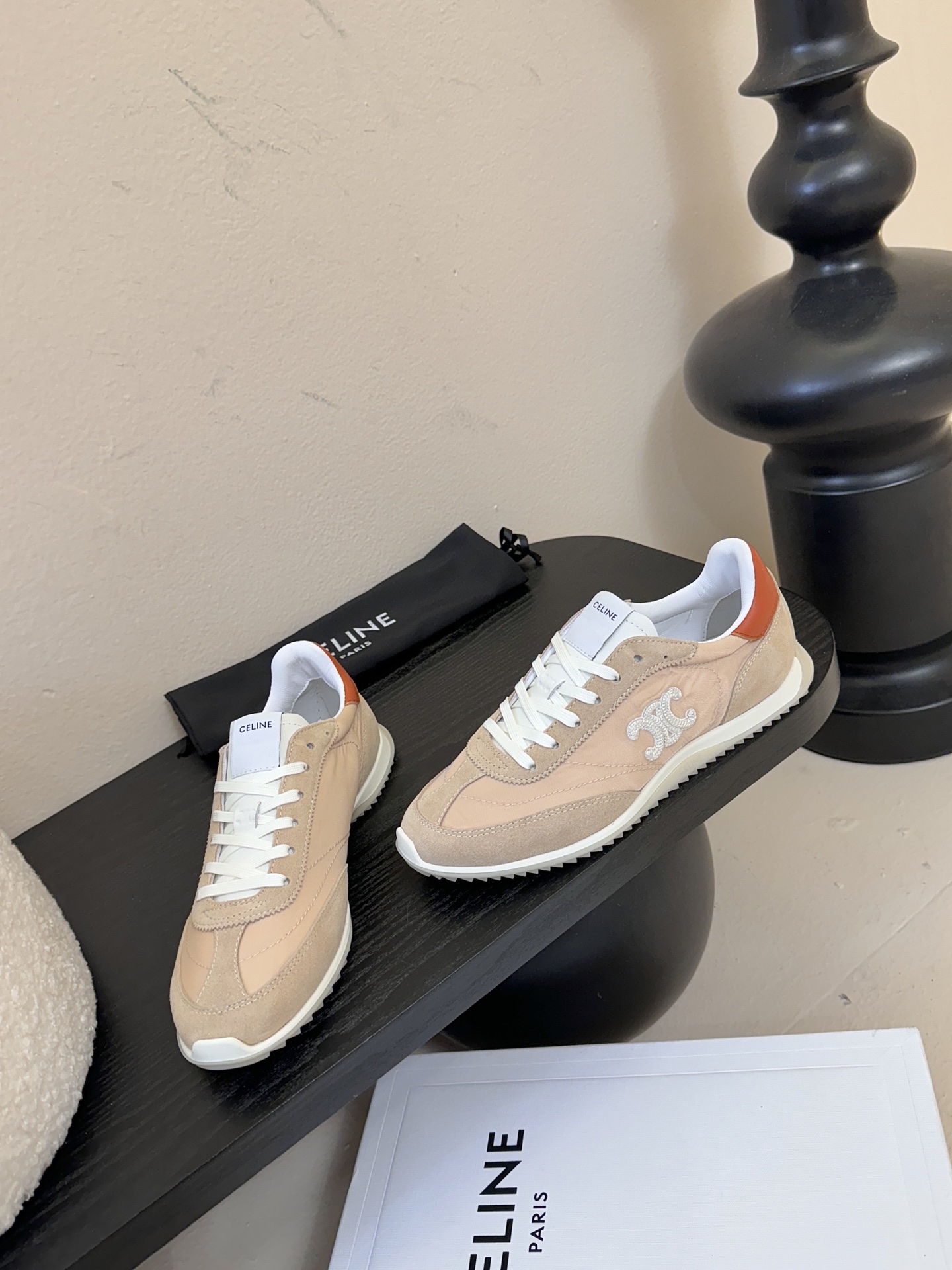 CELINE 休闲运动鞋‼️整双鞋子采购Zp开发打造，全部定制材料，独家开模大底，细节全部对版出货，连包