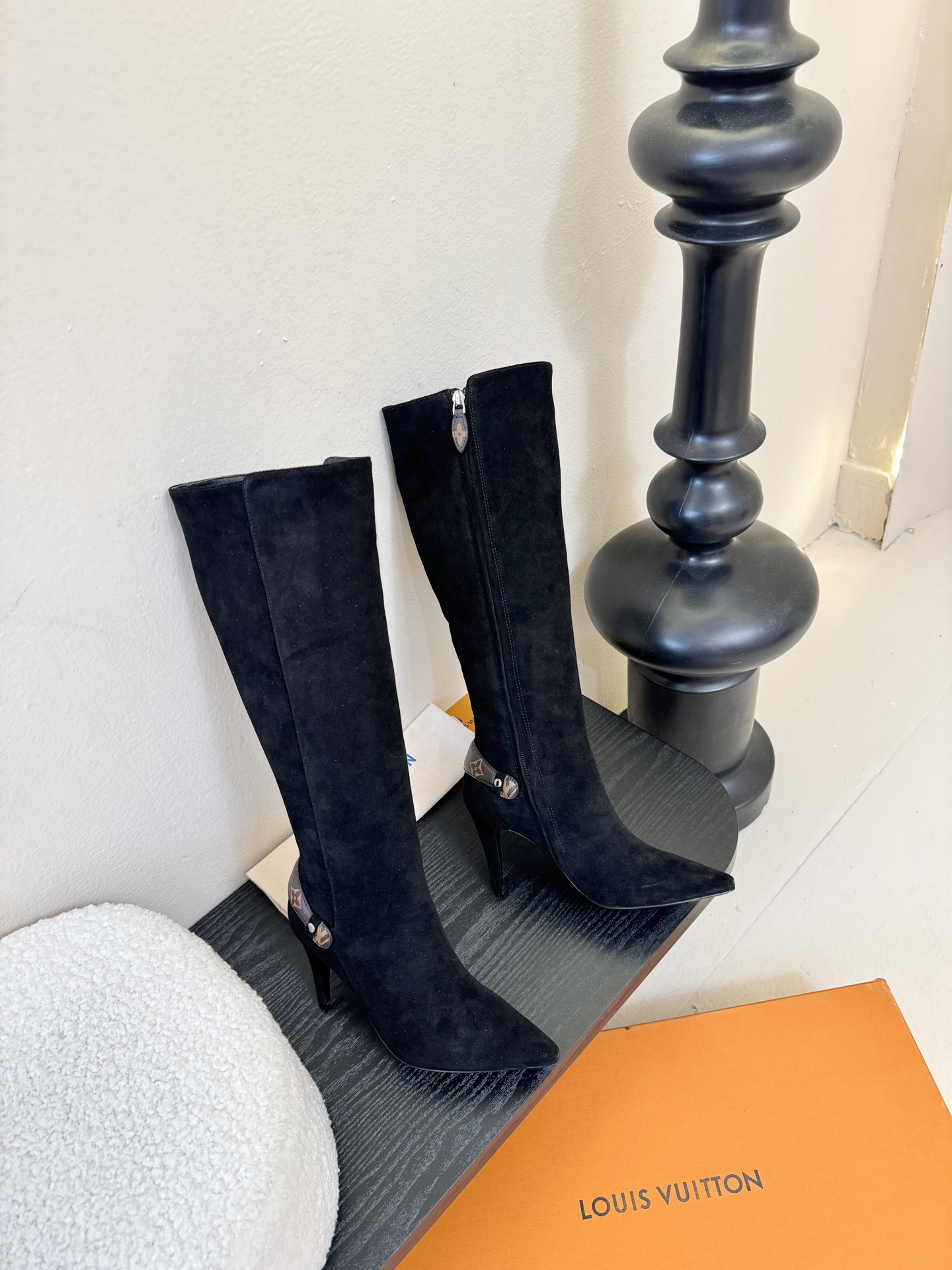 L驴家靴子系列推出 🔥最高端版本‼️1：1复制颜色高雅， 原鞋开发楦型🆗 整体线条流畅 按原版扣件开发 